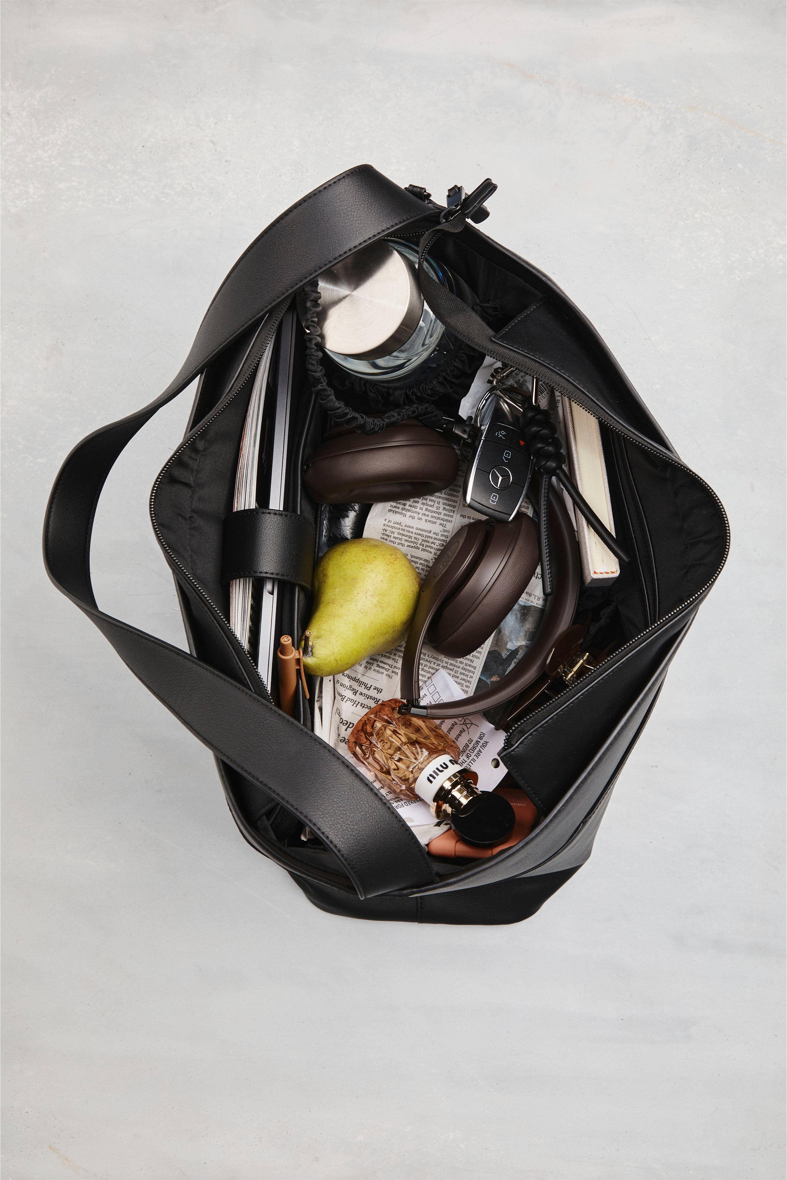 beis-diaper-tote-sac-langer-noir-cuir-vegan image 2
