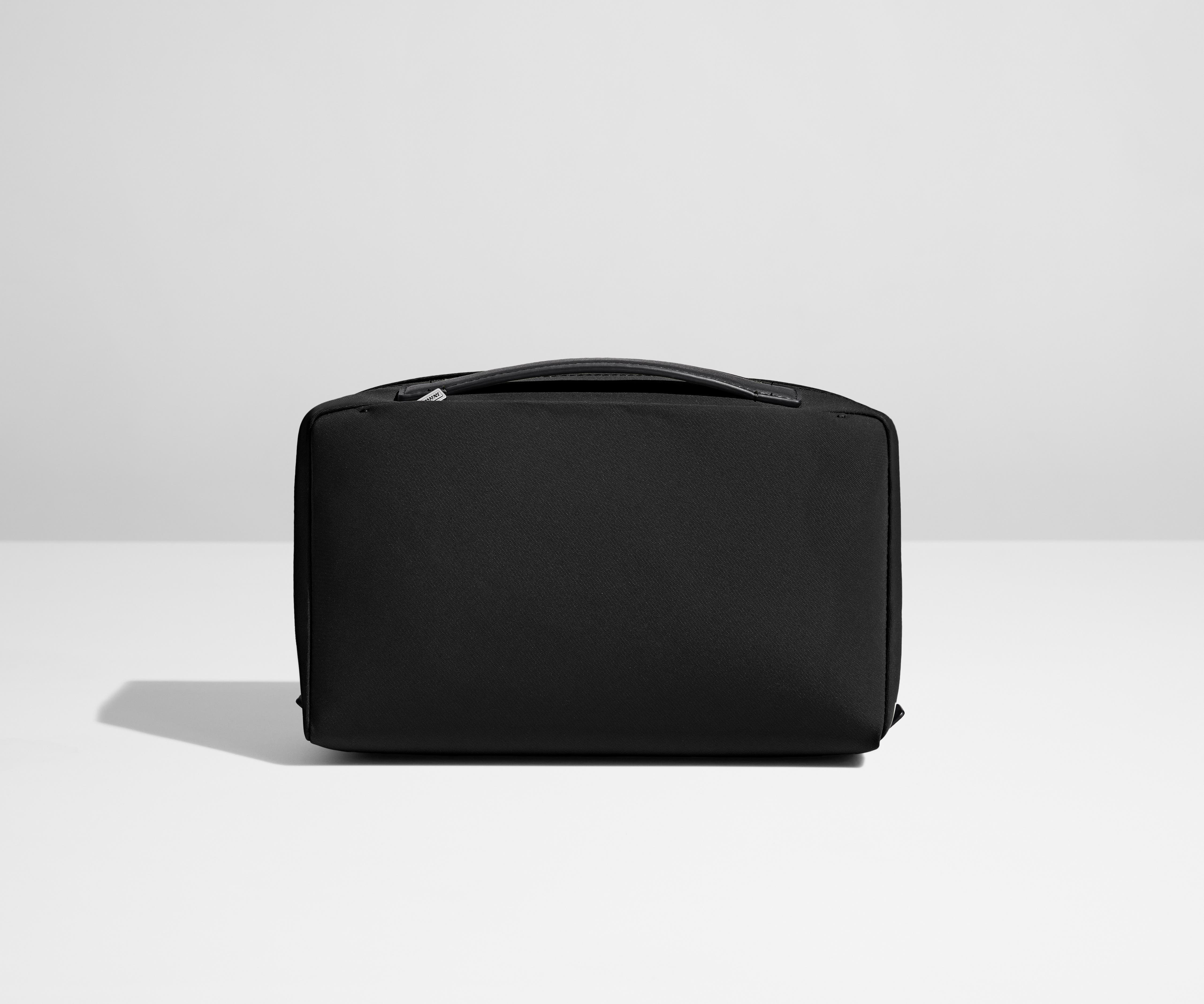 away-large-toiletry-bag-grande-trousse-de-toilette-noire-jet-black image 3