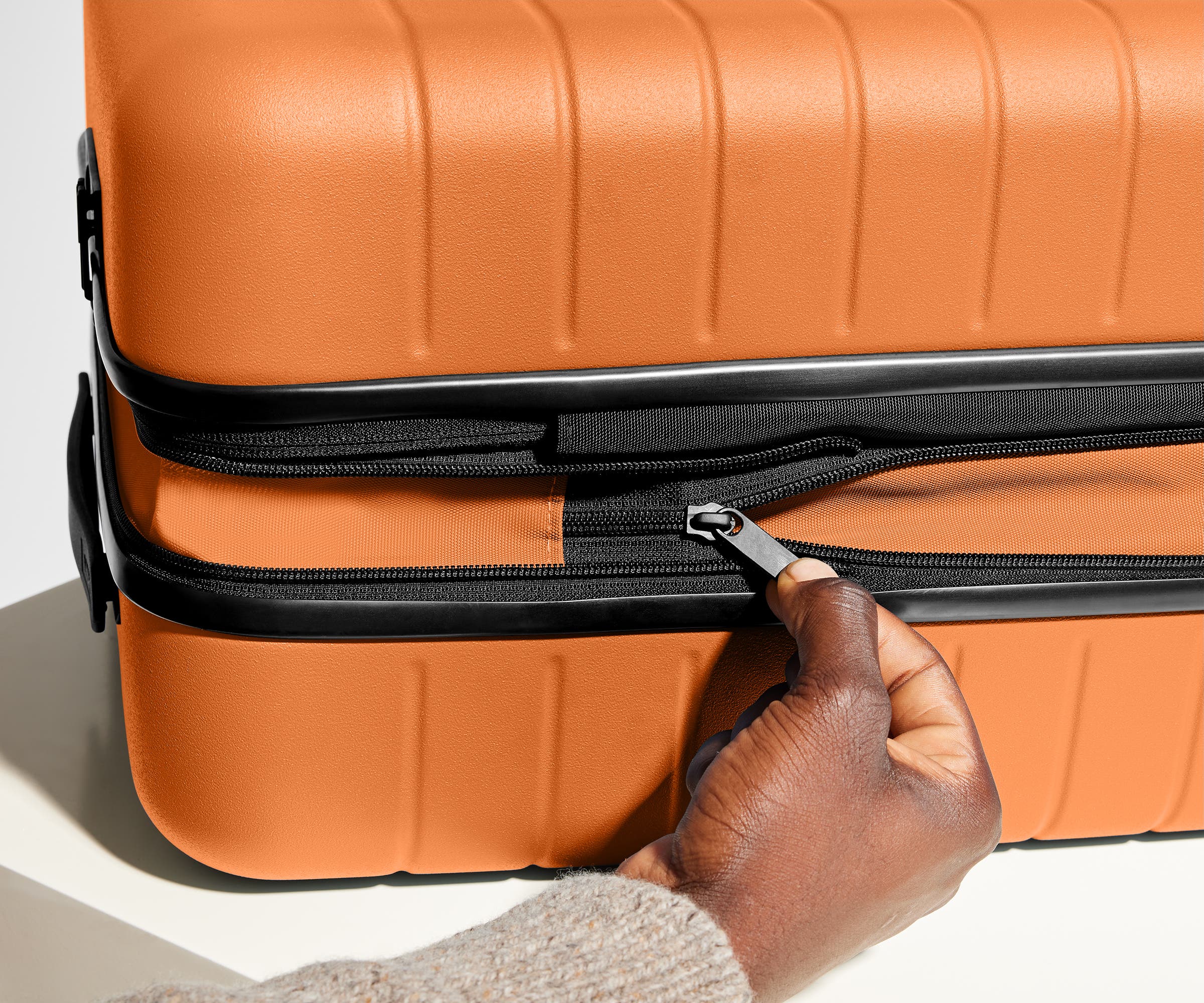 away-bigger-carry-on-flex-valise-cabine-orange-sorbet-extensible image 5