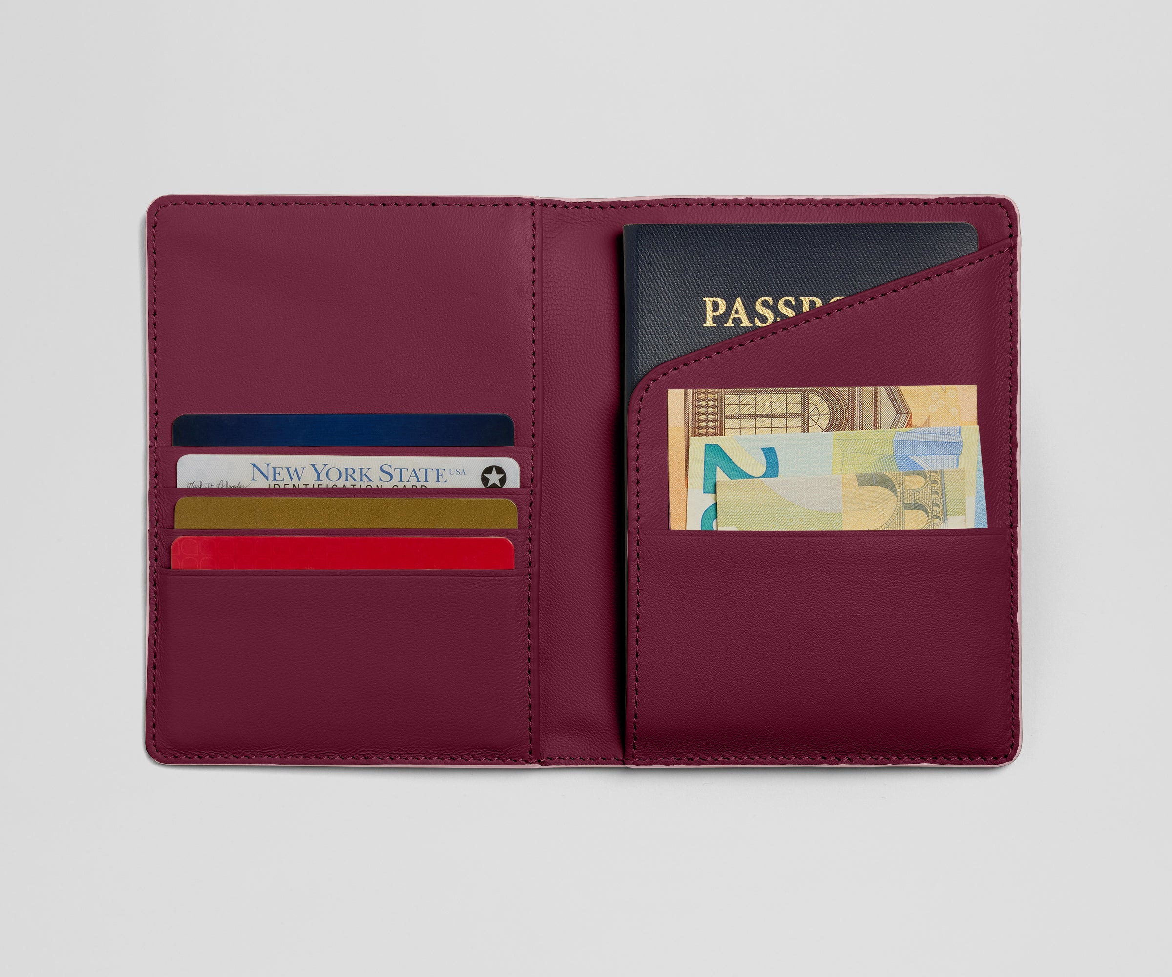 away-passport-holder-porte-passeport-cuir-rose-glacial image 2