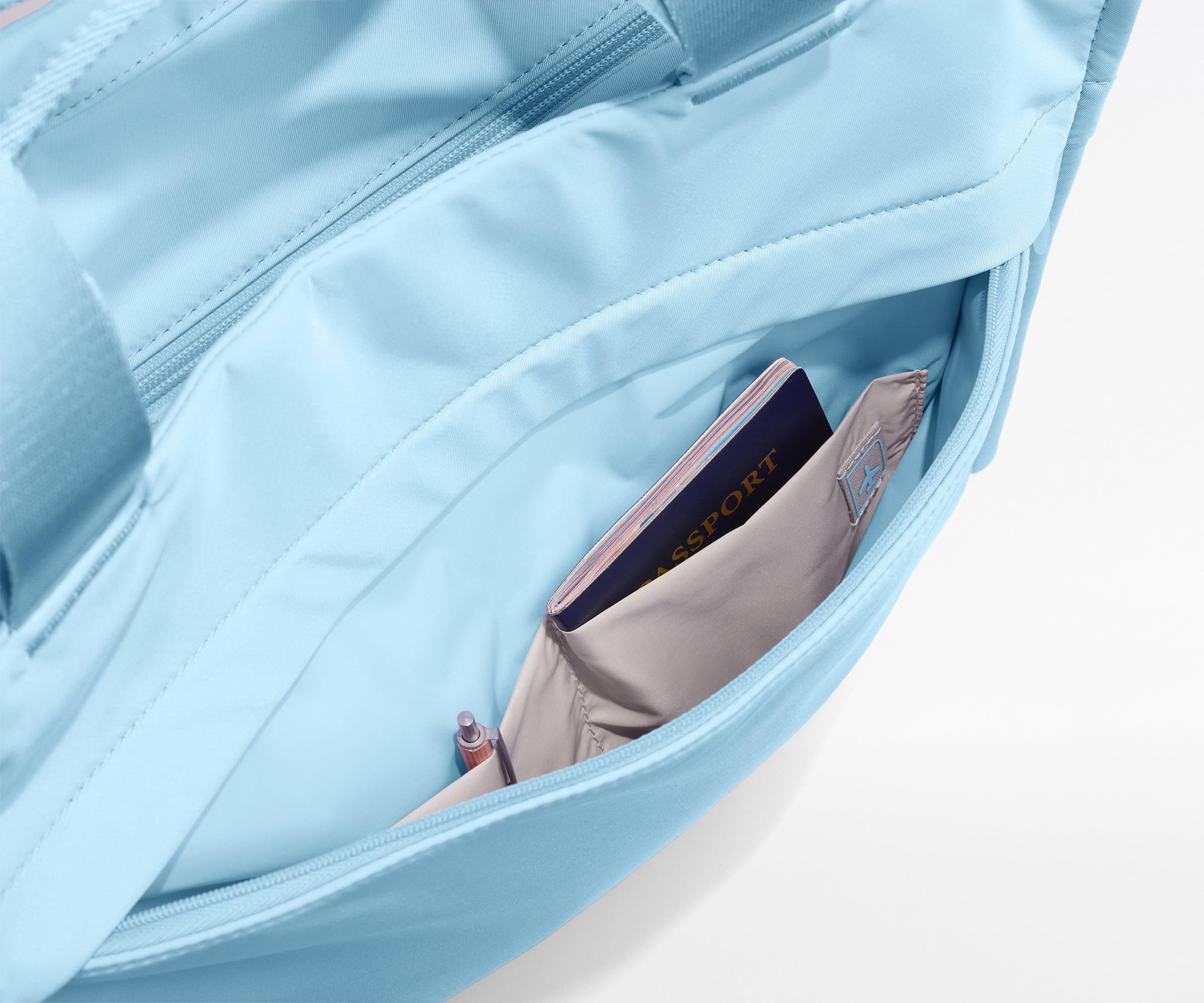 away-featherlight-daily-tote-opal-blue-ordinateur image 5
