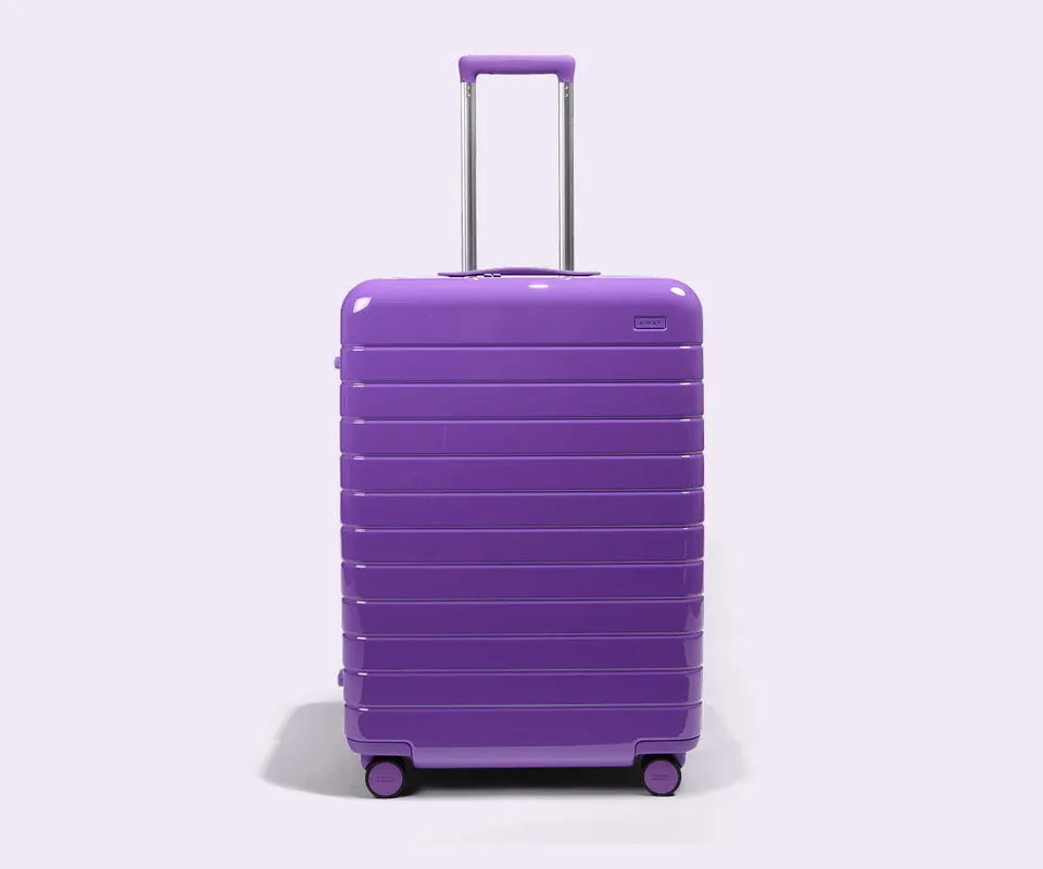away-the-medium-valise-soute-buzz-lightyear-violet-rigide image 1