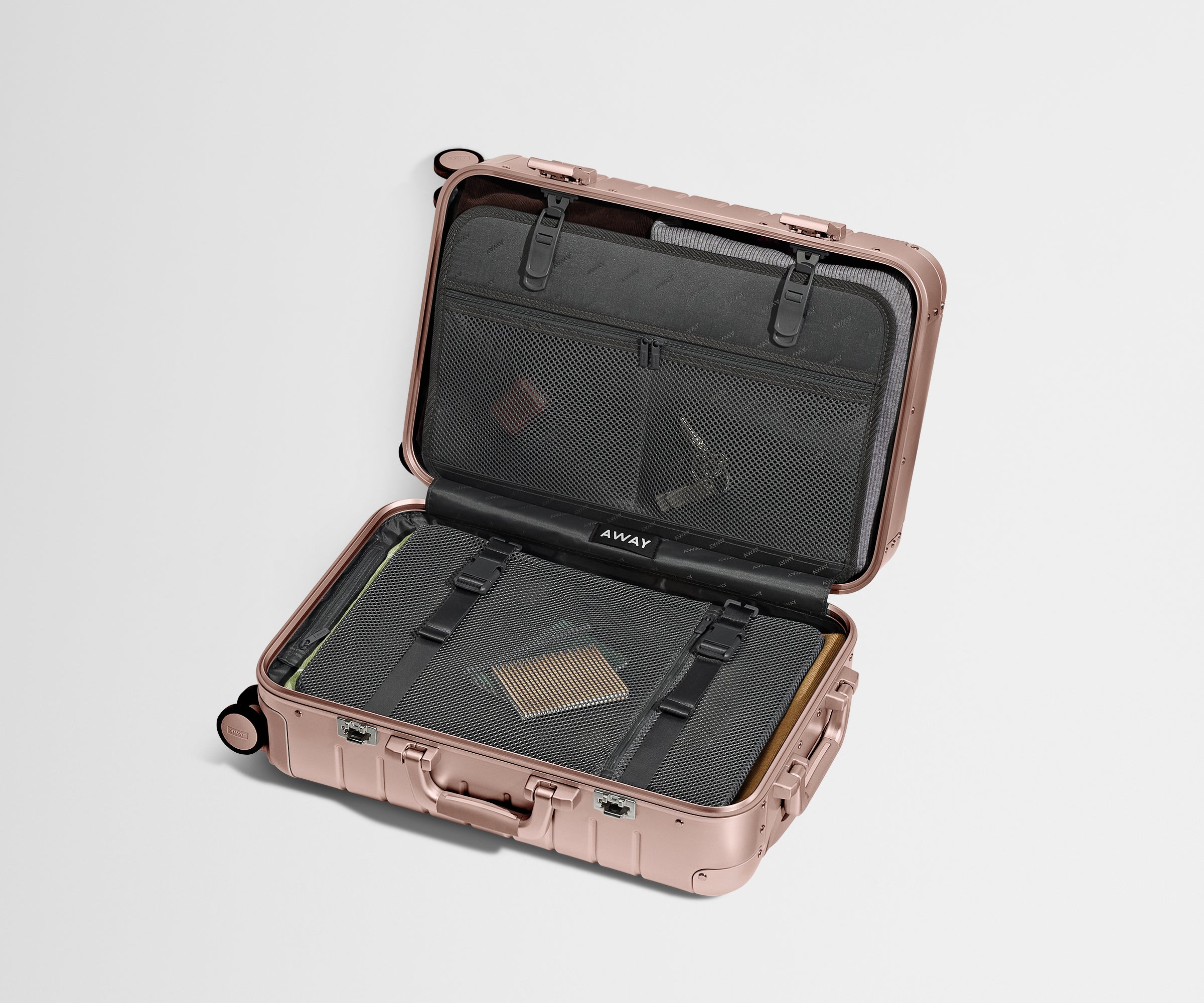 away-carry-on-aluminum-valise-cabine-rose-gold-rigide image 3