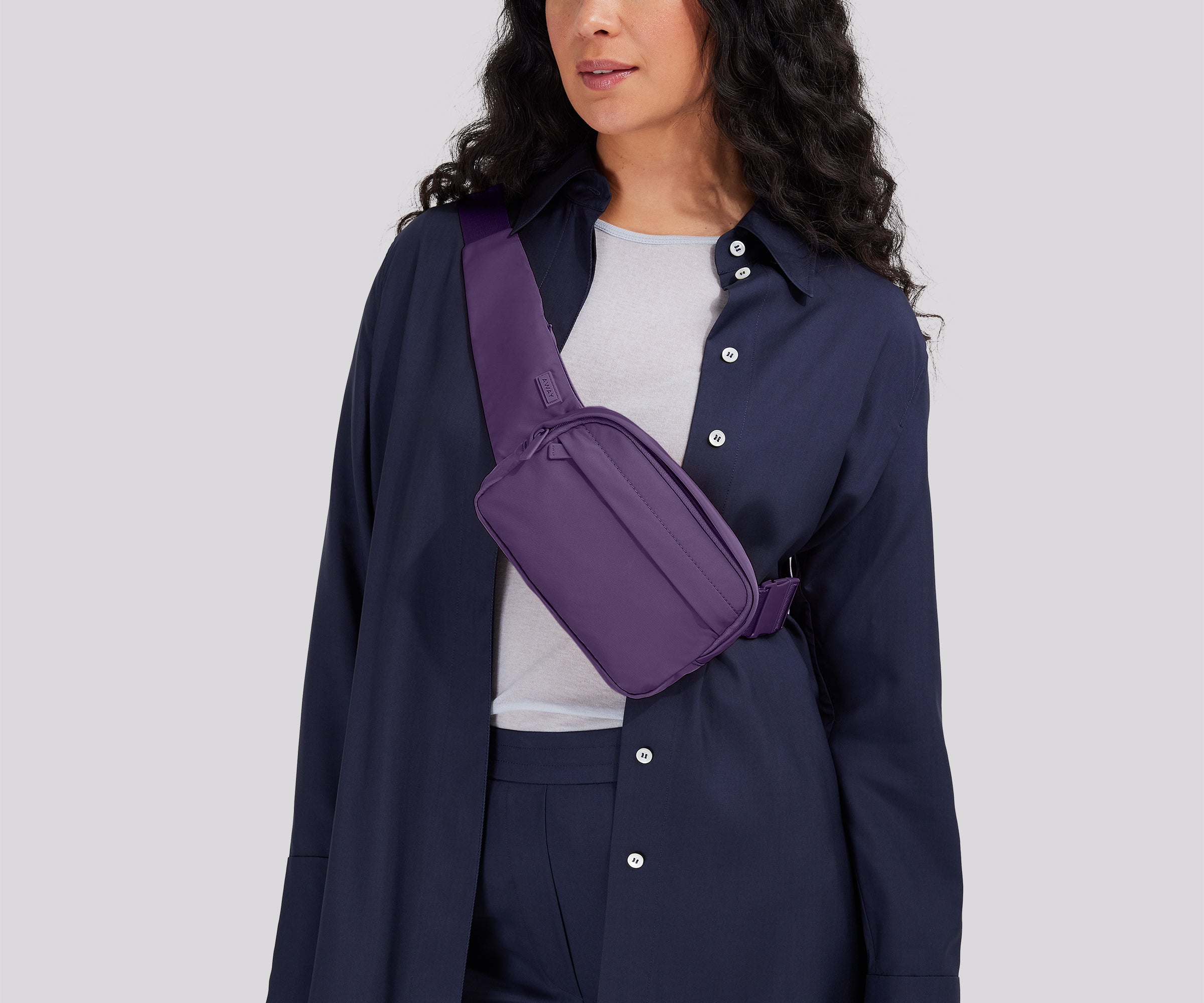 away-featherlight-sling-sac-bandouli-re-violet-misty-purple image 2