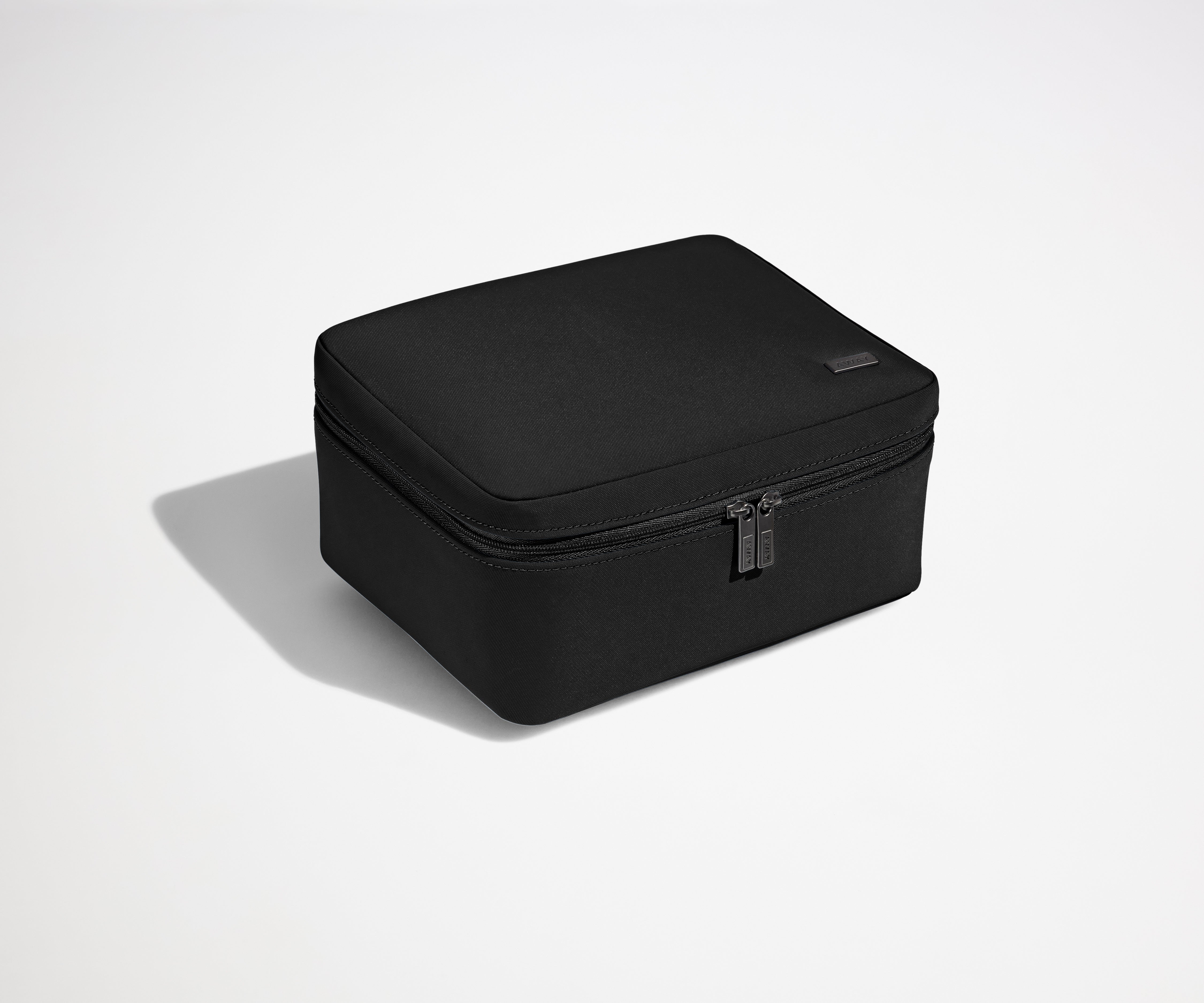 away-toiletry-bags-the-cosmetics-bag-trousse-maquillage-noir image 1