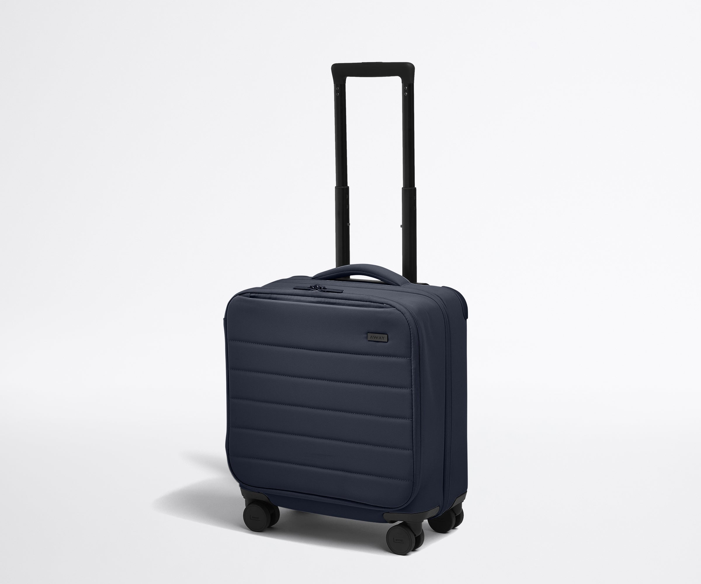 away-softside-compact-carry-on-valise-souple-bleu-marine image 2