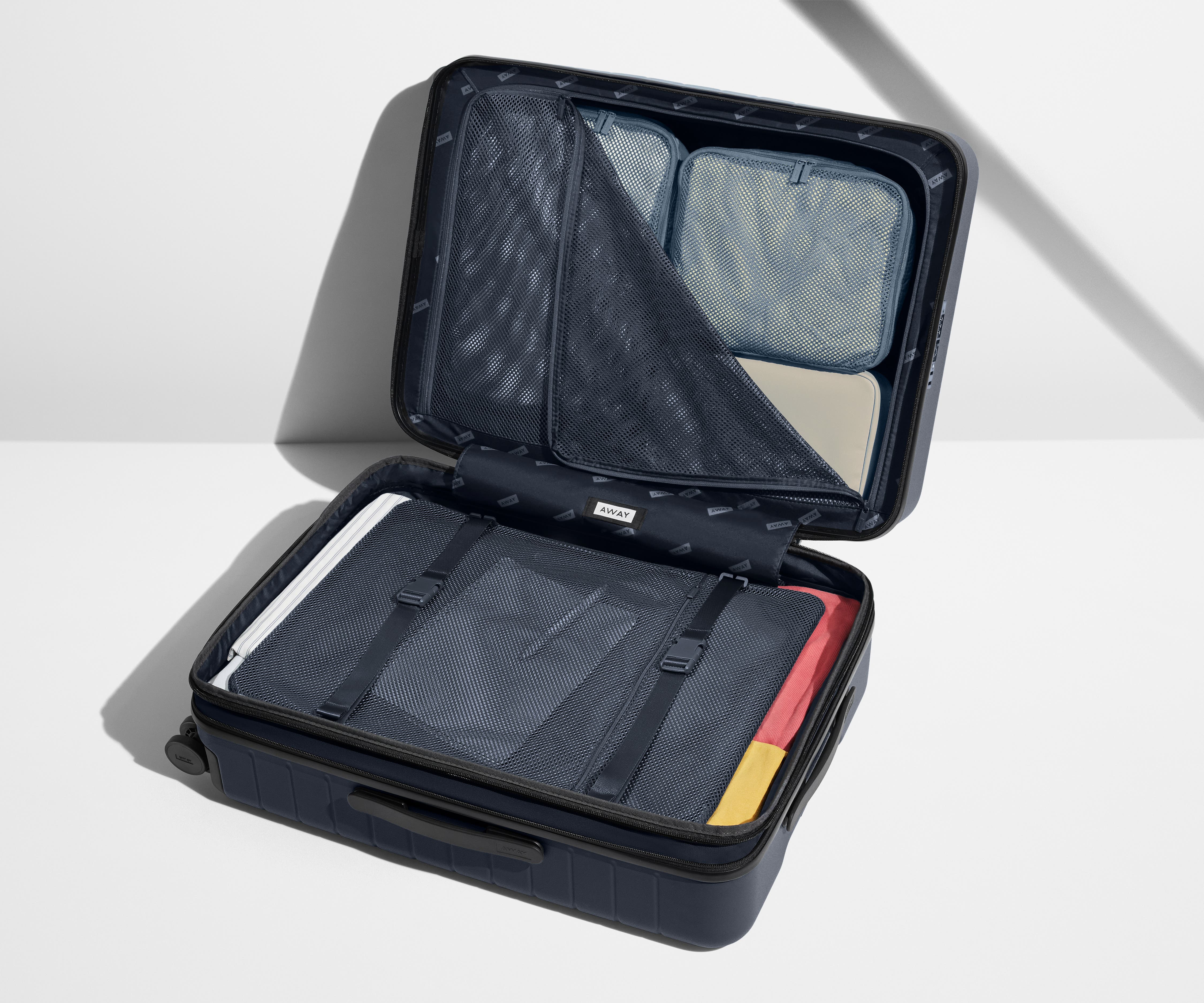 away-medium-flex-valise-soute-navy-blue-extensible image 6