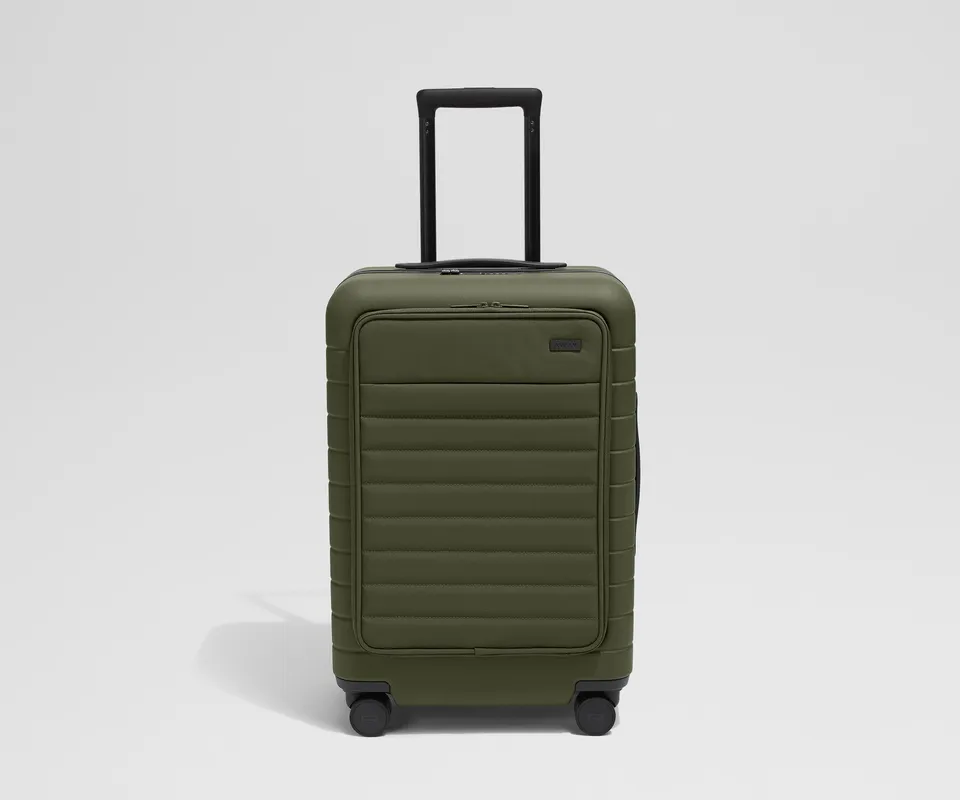 away-executive-bigger-carry-on-valise-cabine-olive image 1