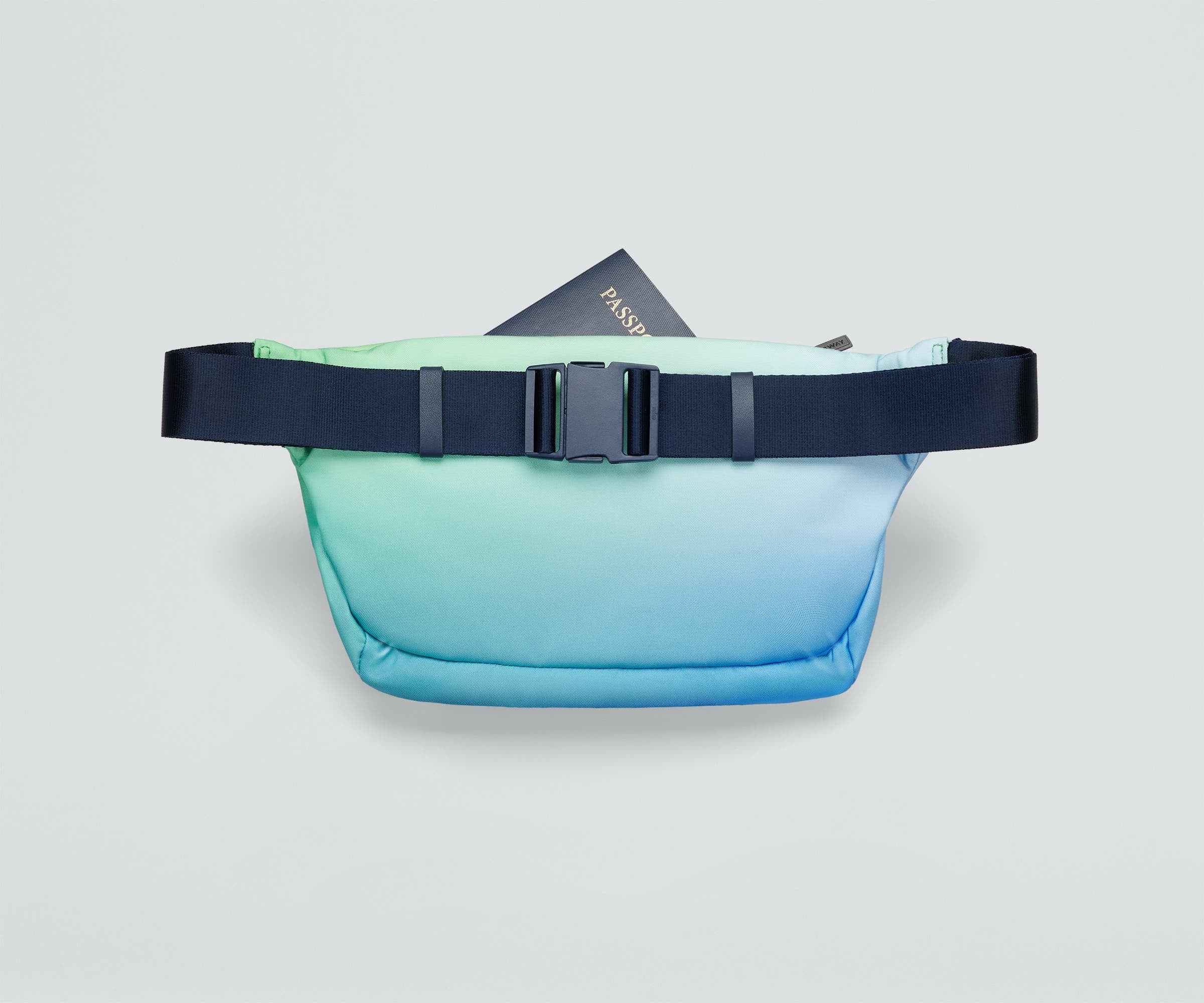 away-everywhere-sling-sac-sling-sunrise-bleu-vert image 4