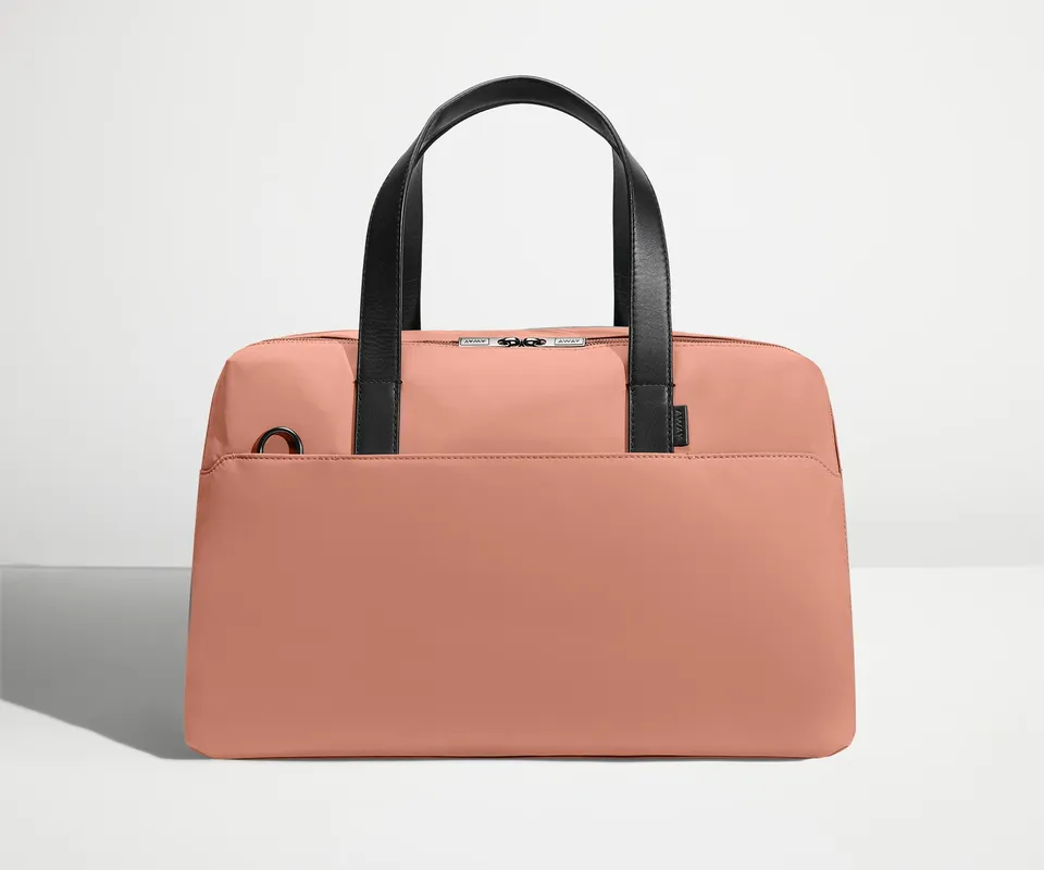 away-overnight-bag-sac-voyage-rose-ordinateur image 1