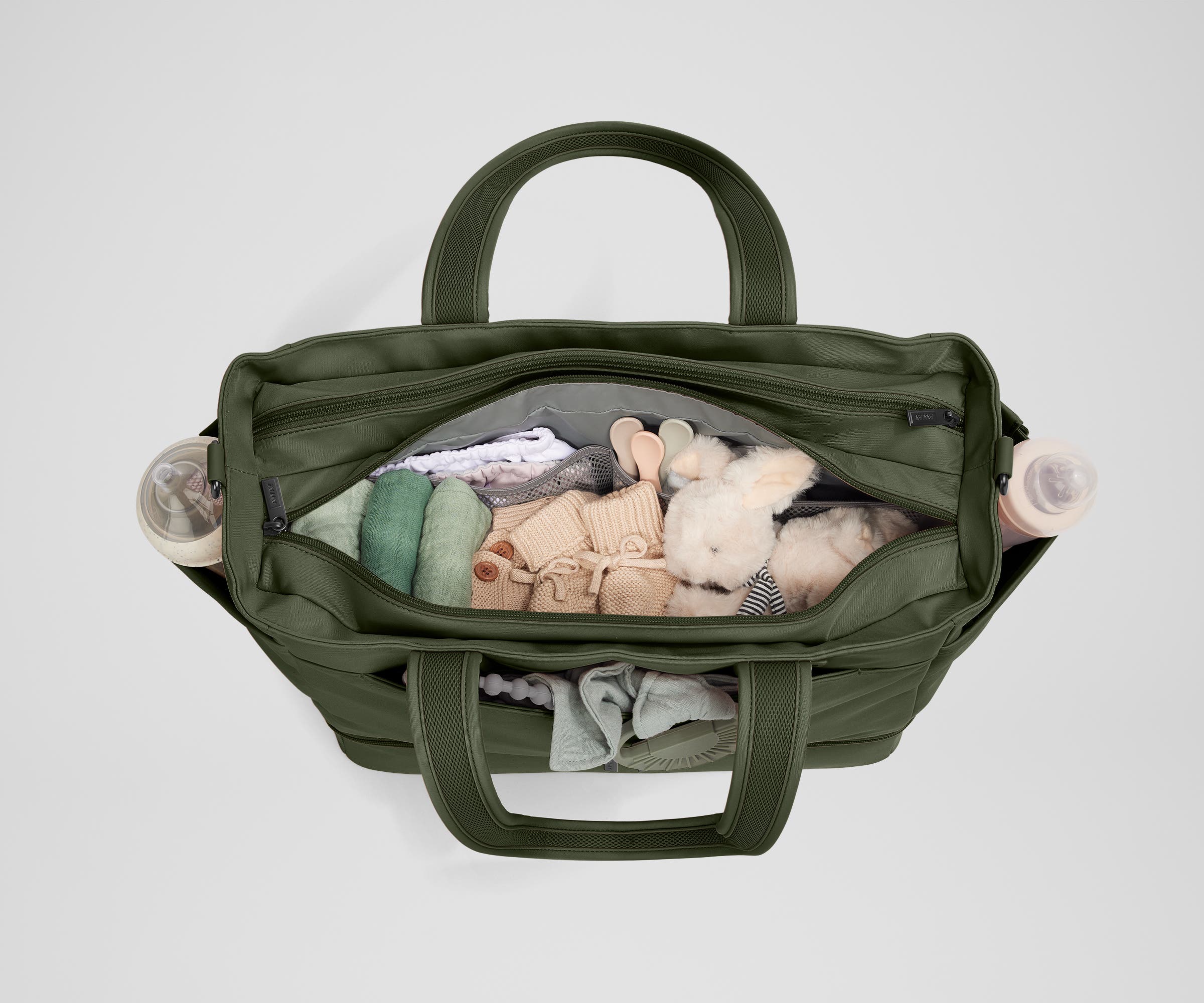 away-double-diaper-tote-sac-langer-olive-green-familial image 4