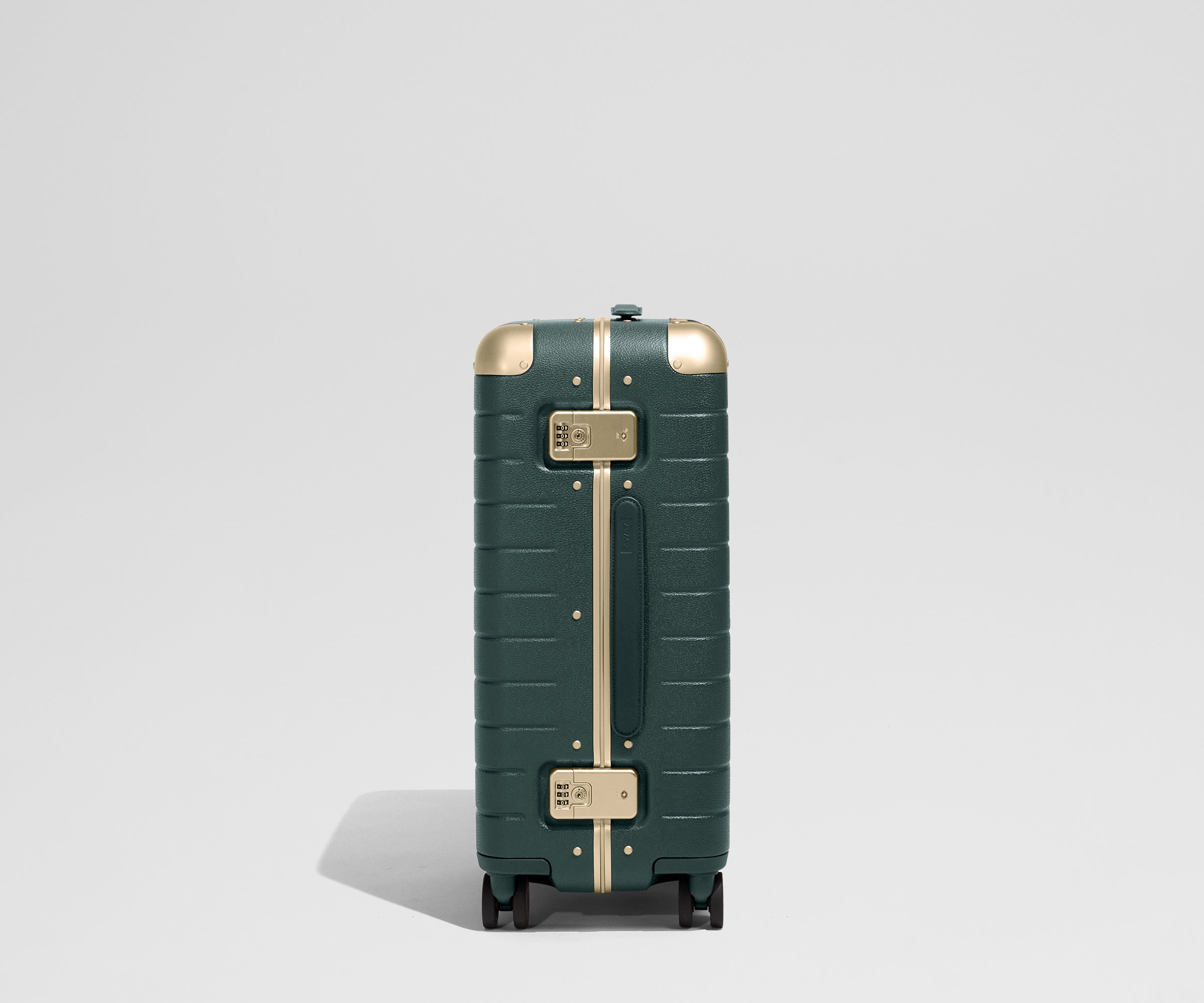 away-aluminum-edge-bigger-carry-on-valise-vert-lierre image 3