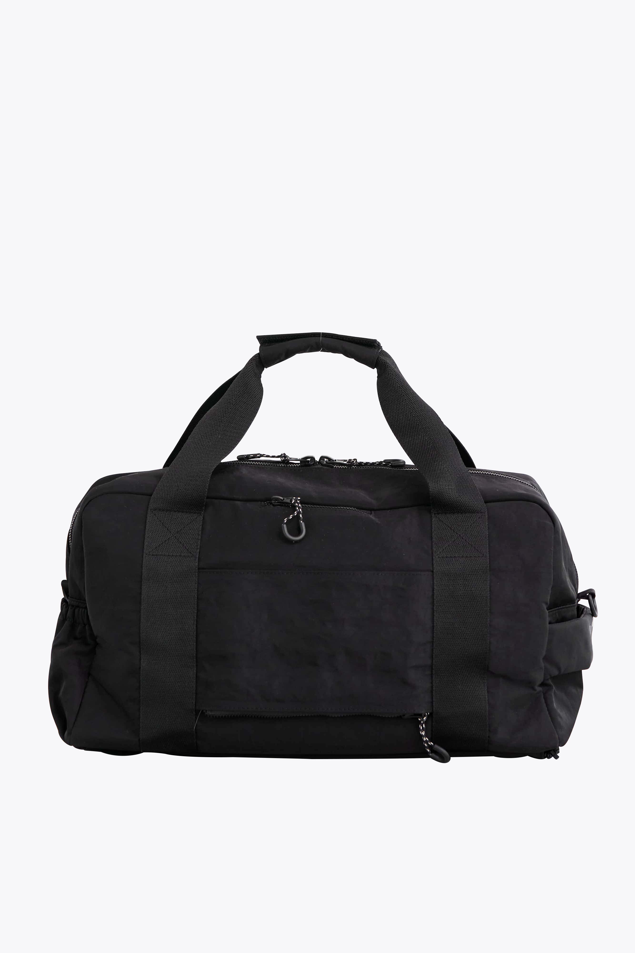 beis-the-sport-duffle-backpack-sac-sport-black-noir-cabine image 3
