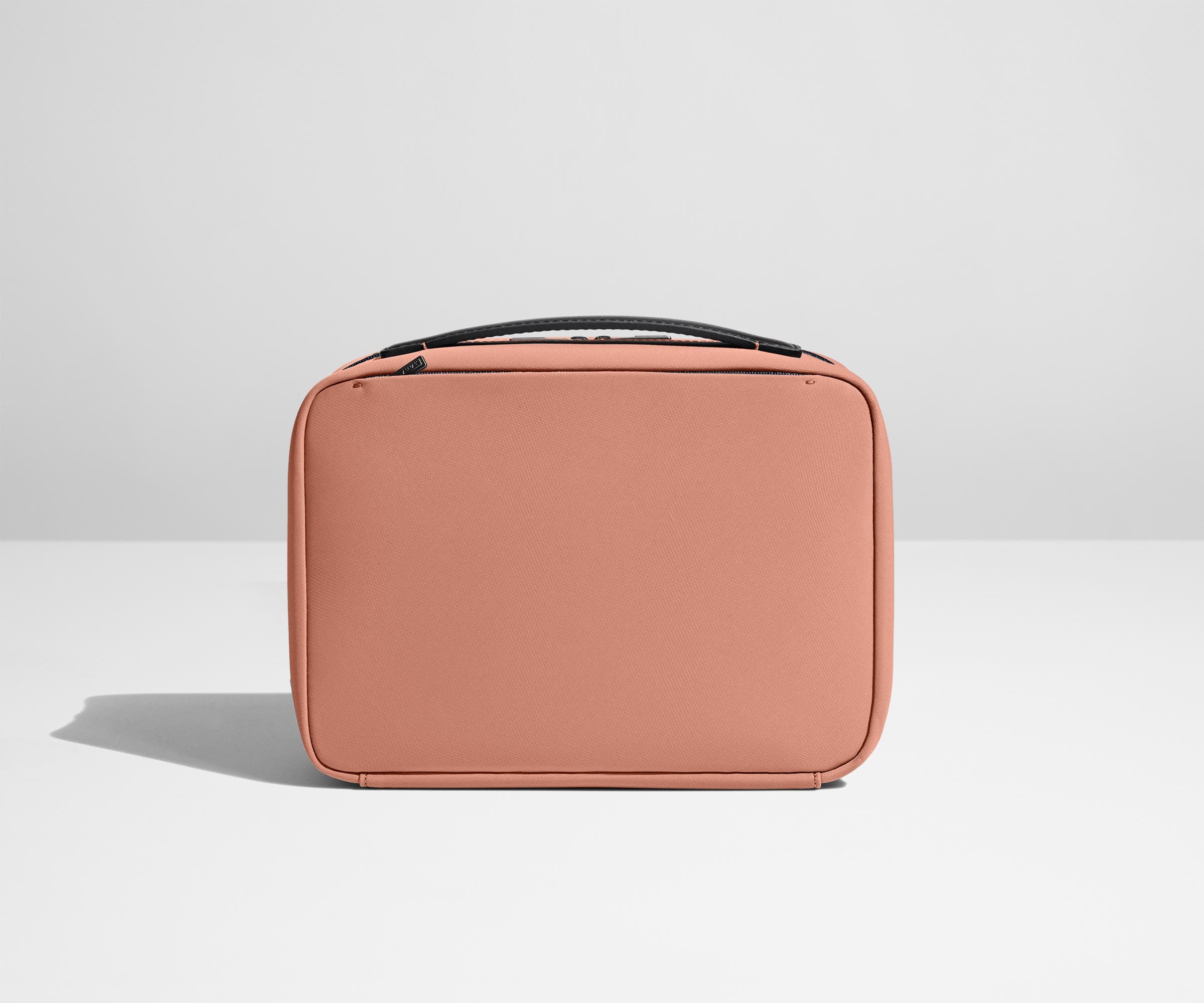 away-toiletry-the-hanging-toiletry-bag-trousse-rose image 3