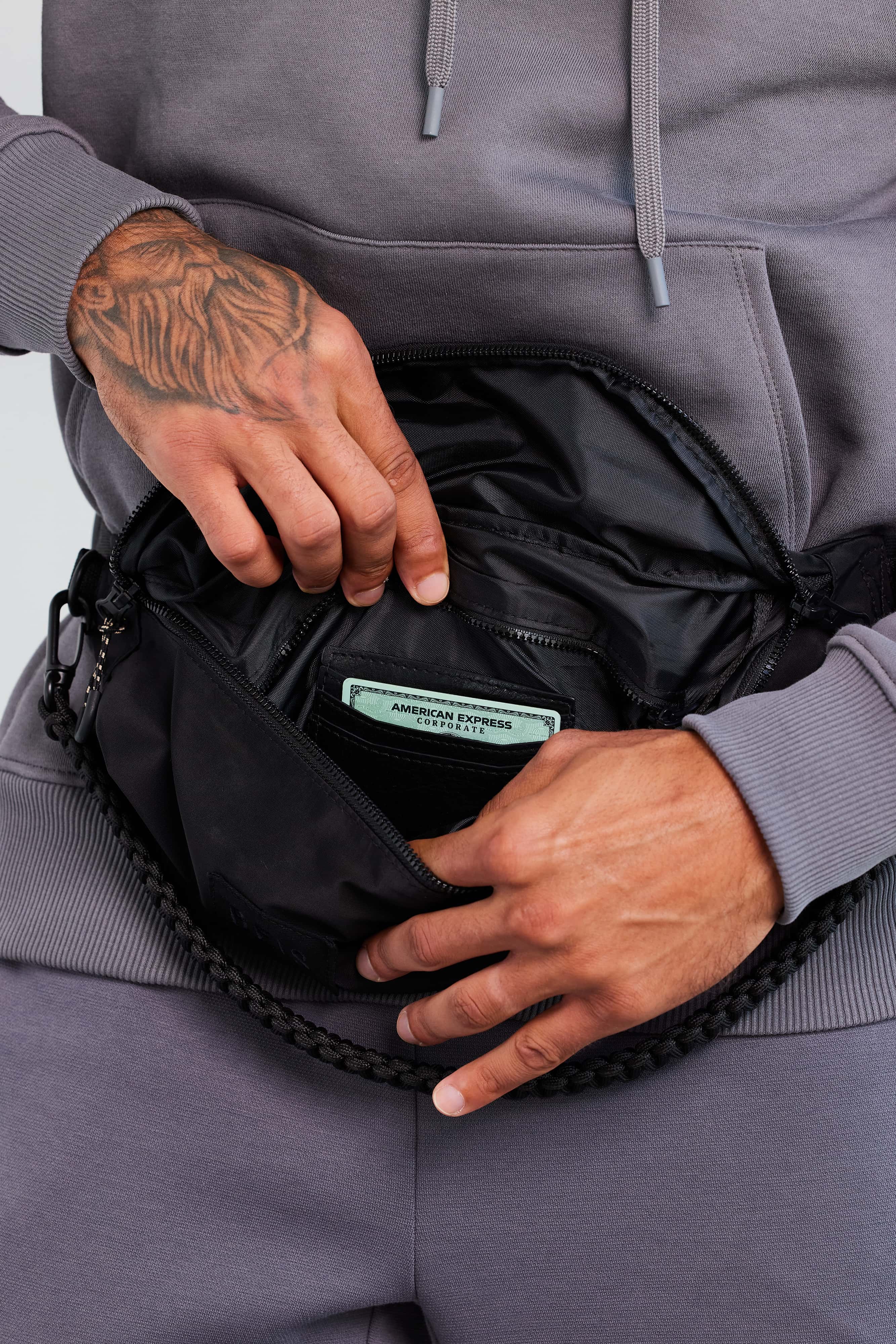 beis-the-sport-pack-sac-banane-noir-l-ger-randonn-e image 2