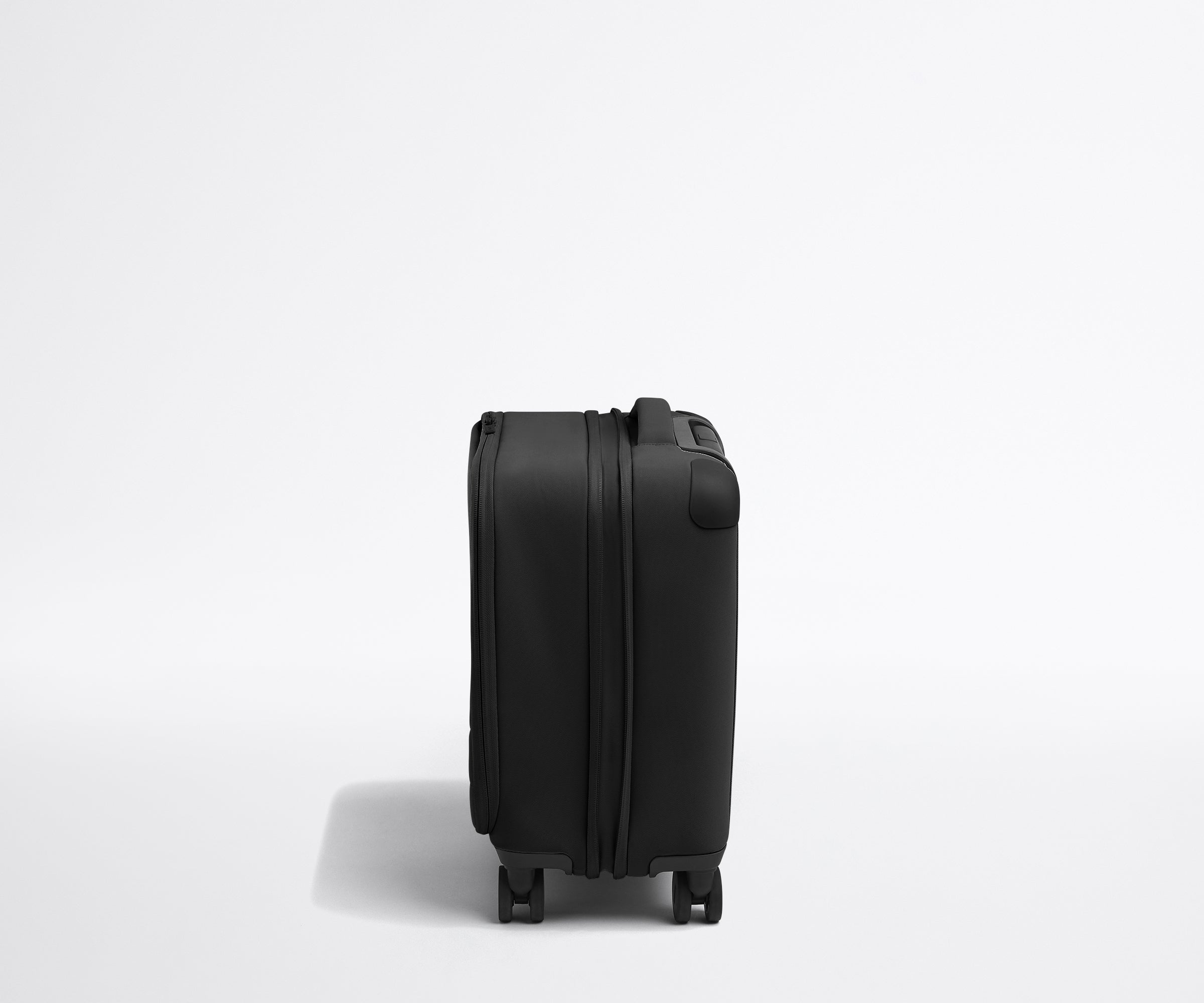 away-softside-compact-valise-cabine-souple-jet-black-nylon image 3