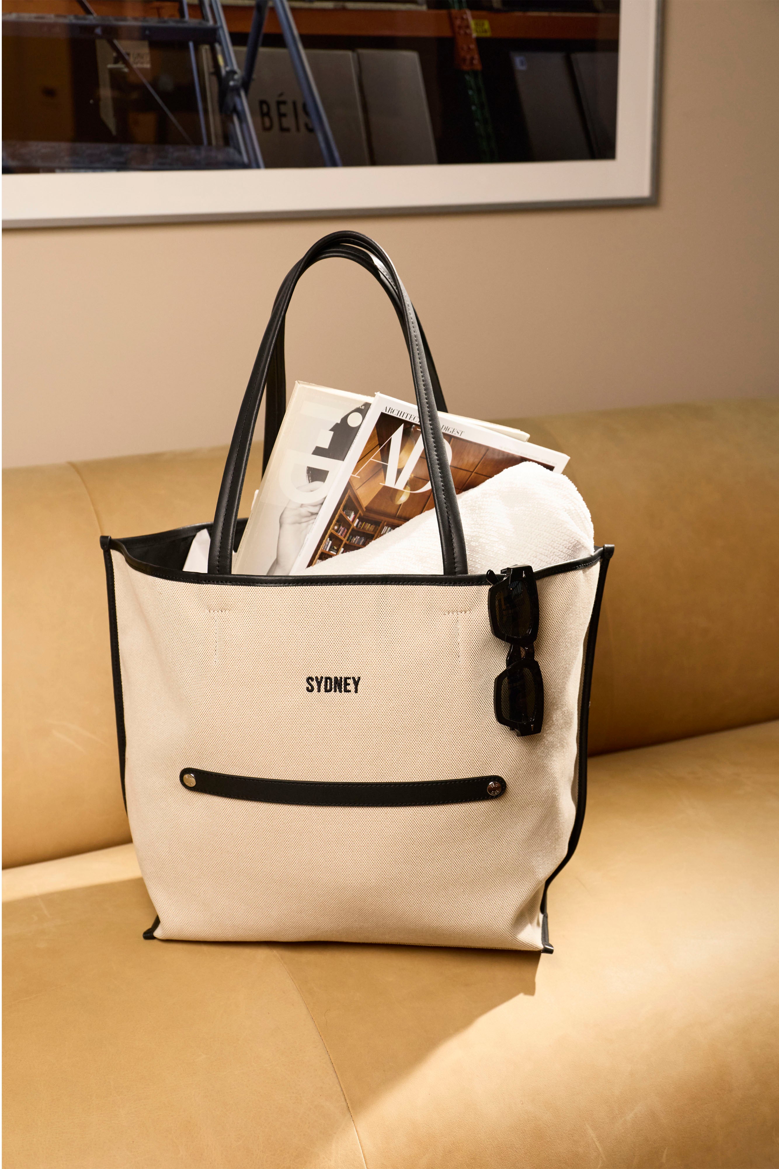 beis-the-canvas-and-leather-tote-cabas-noir-toile-cuir image 3