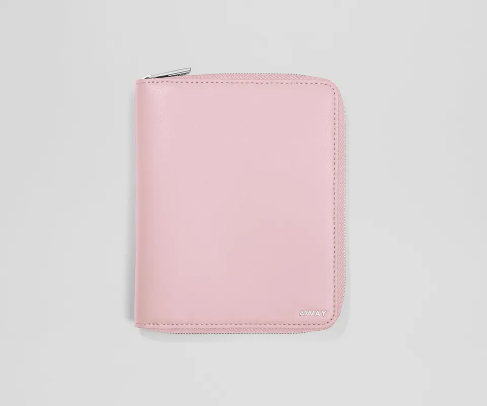 away-travel-wallet-portefeuille-voyage-glacial-pink-4-passeports image 1