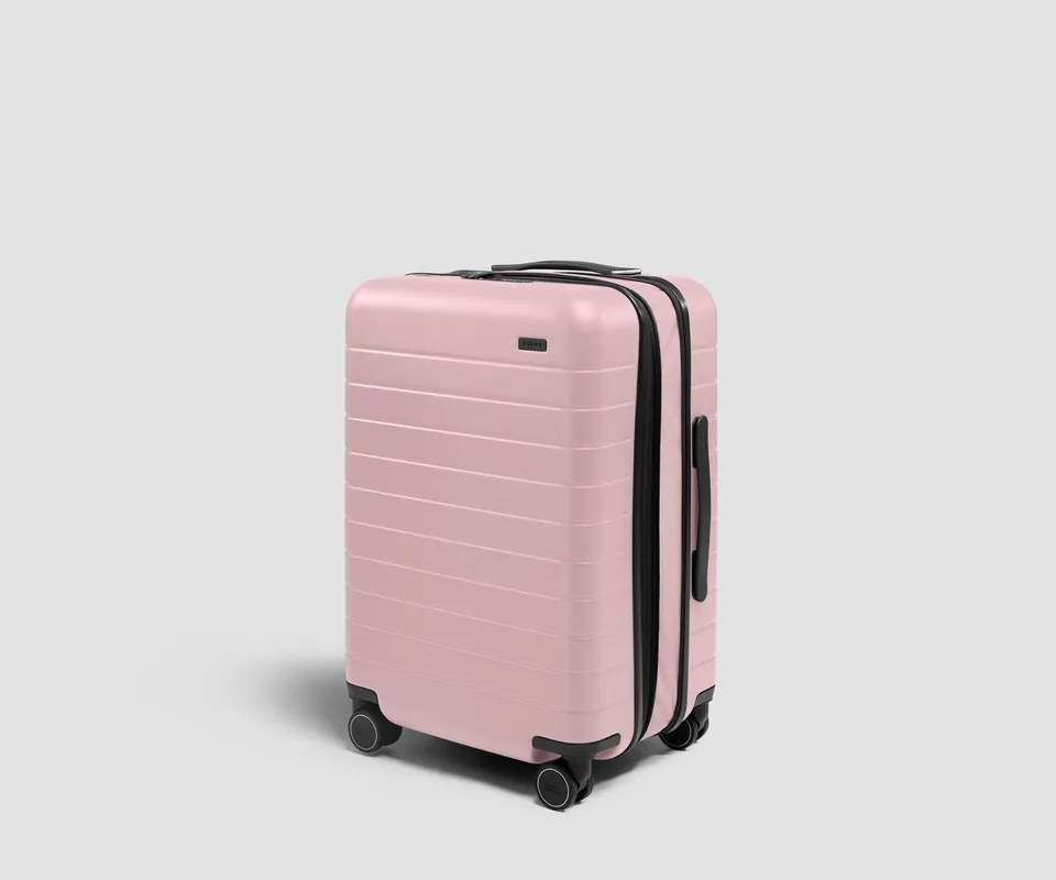 away-bigger-carry-on-flex-3-valise-cabine-rose-extensible image 1
