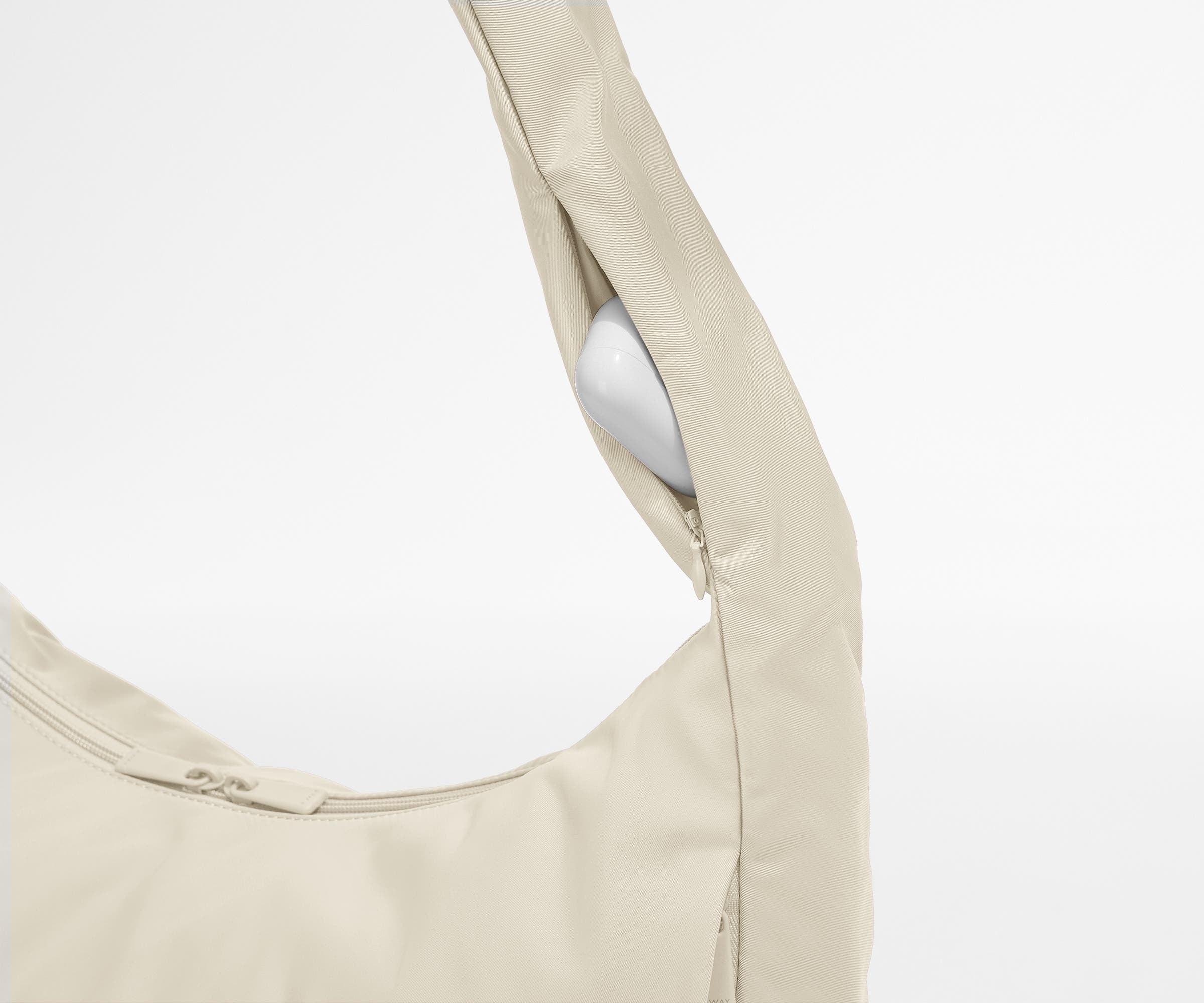 away-featherlight-crossbody-large-sac-bandouli-re-blanc-salt-white image 7