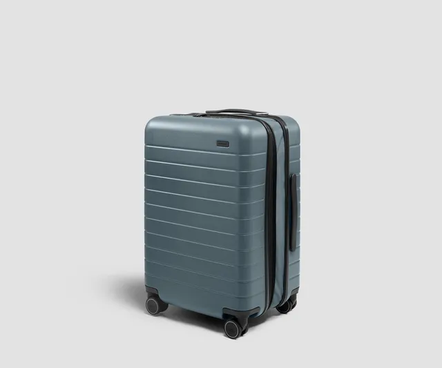 away-bigger-carry-on-flex-3-valise-cabine-bleu-coast-blue image 1