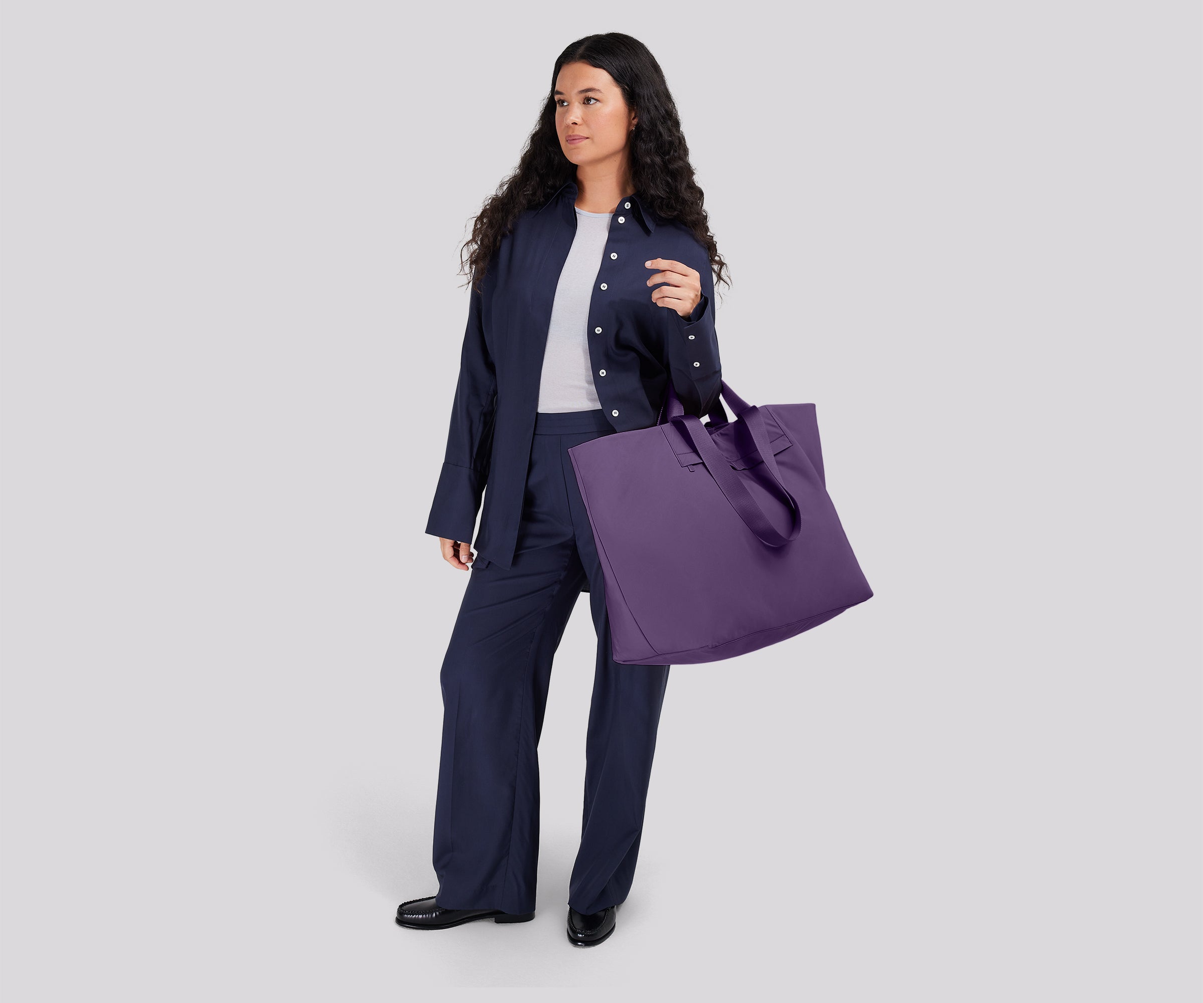 away-featherlight-tote-grand-cabas-misty-purple-16-laptop image 2