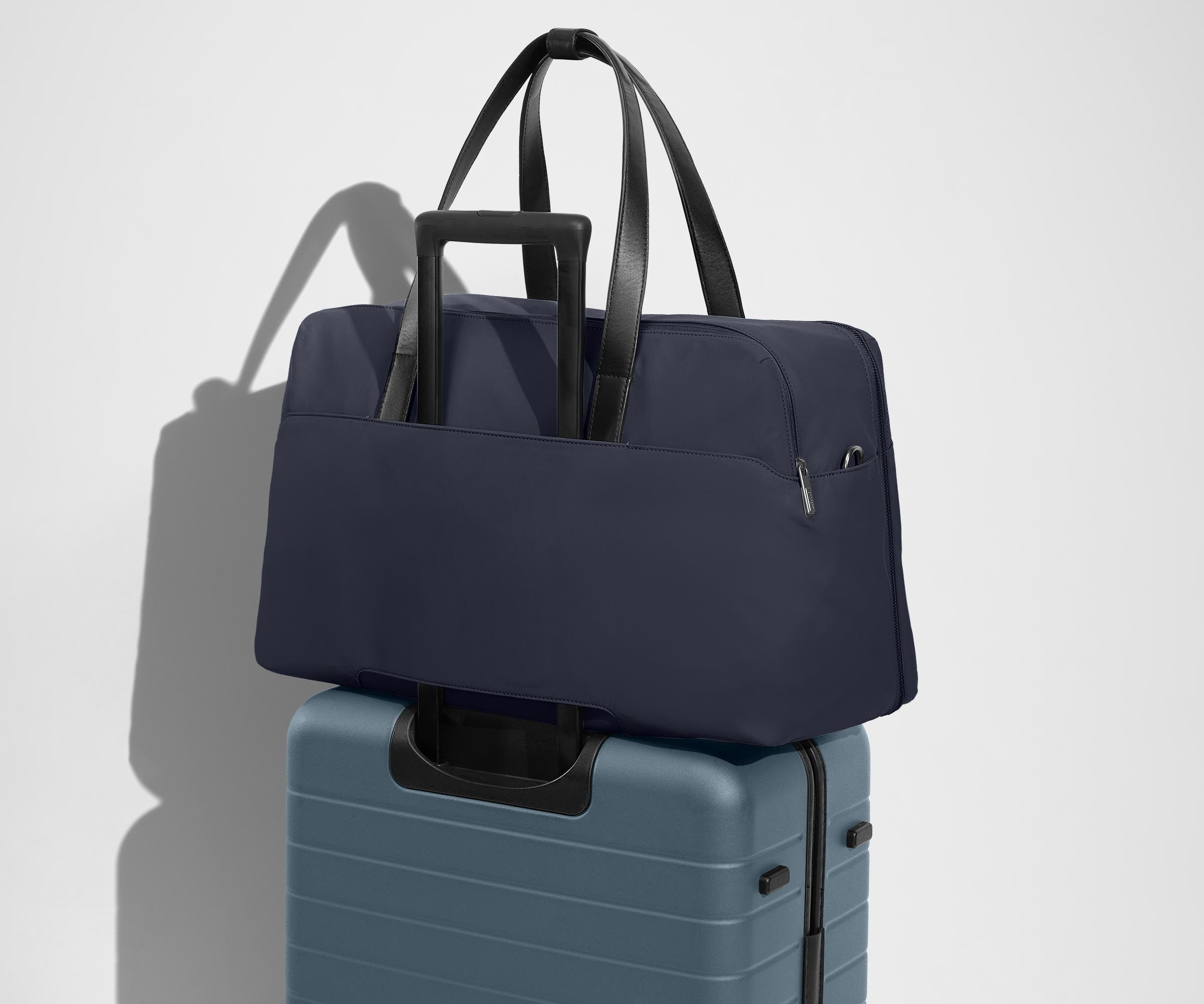 away-weekender-sac-voyage-bleu-navy-blue image 7