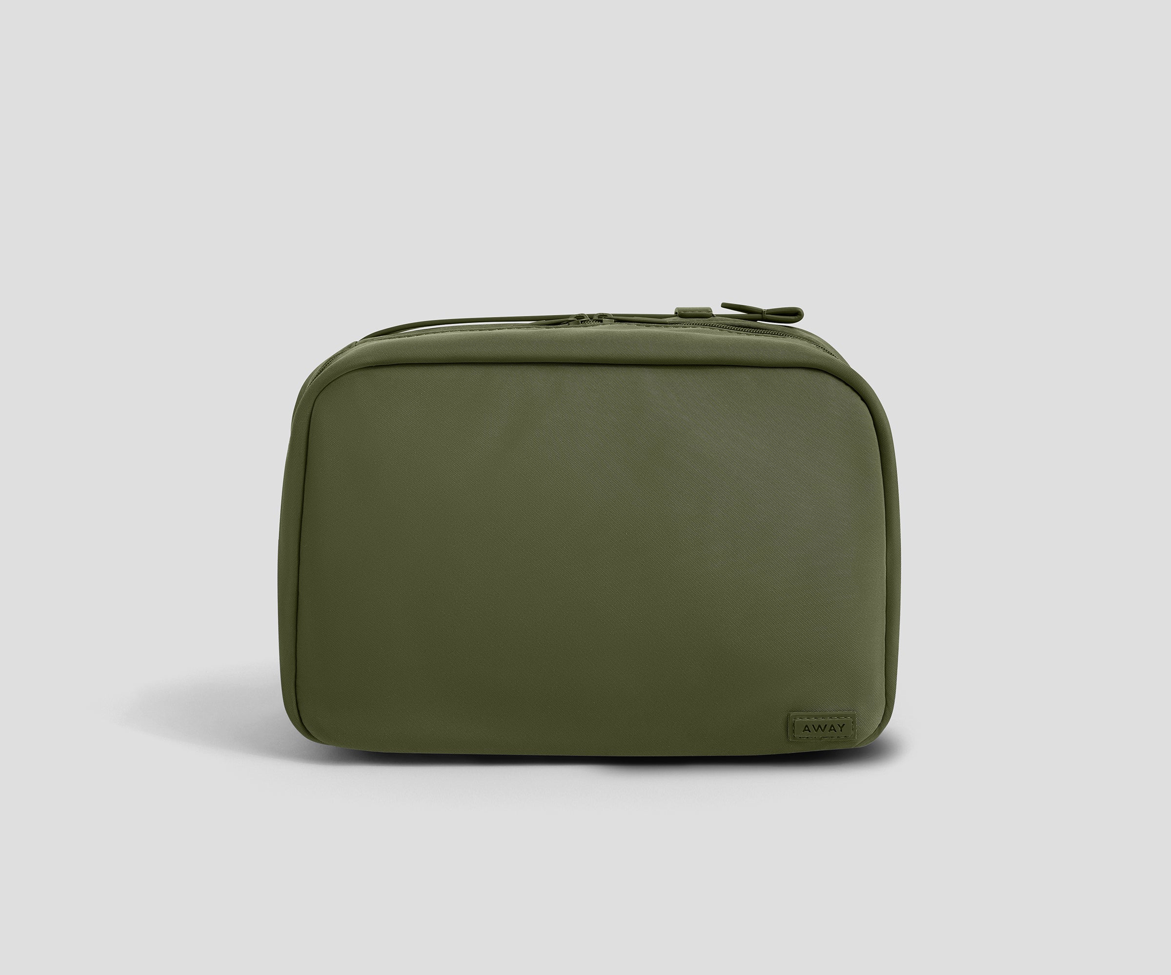 away-toiletry-bags-trousse-de-toilette-suspendue-vert-olive image 1