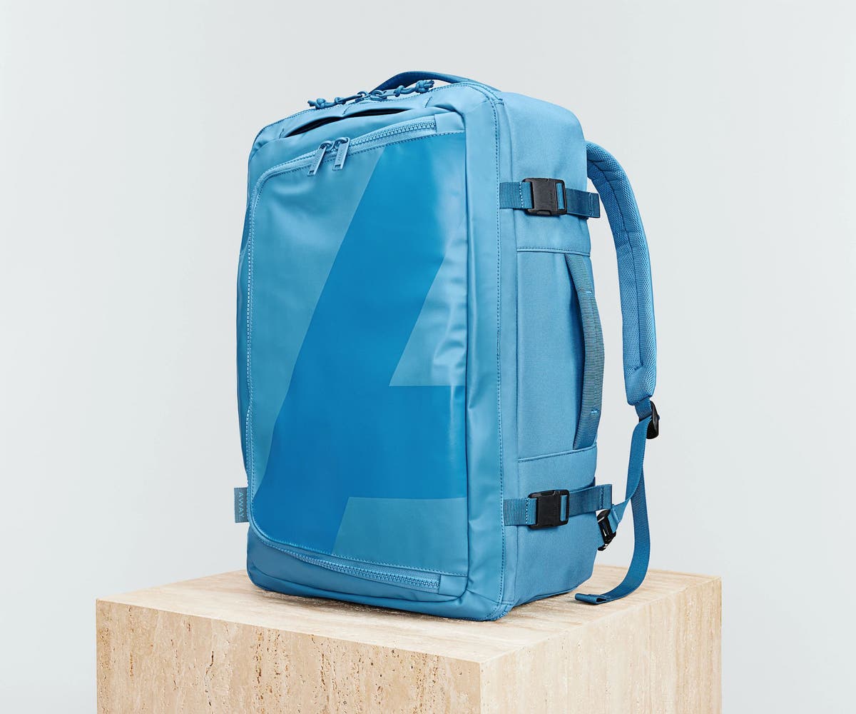 away-active-convertible-sac-dos-45l-vivid-blue-tanche image 2