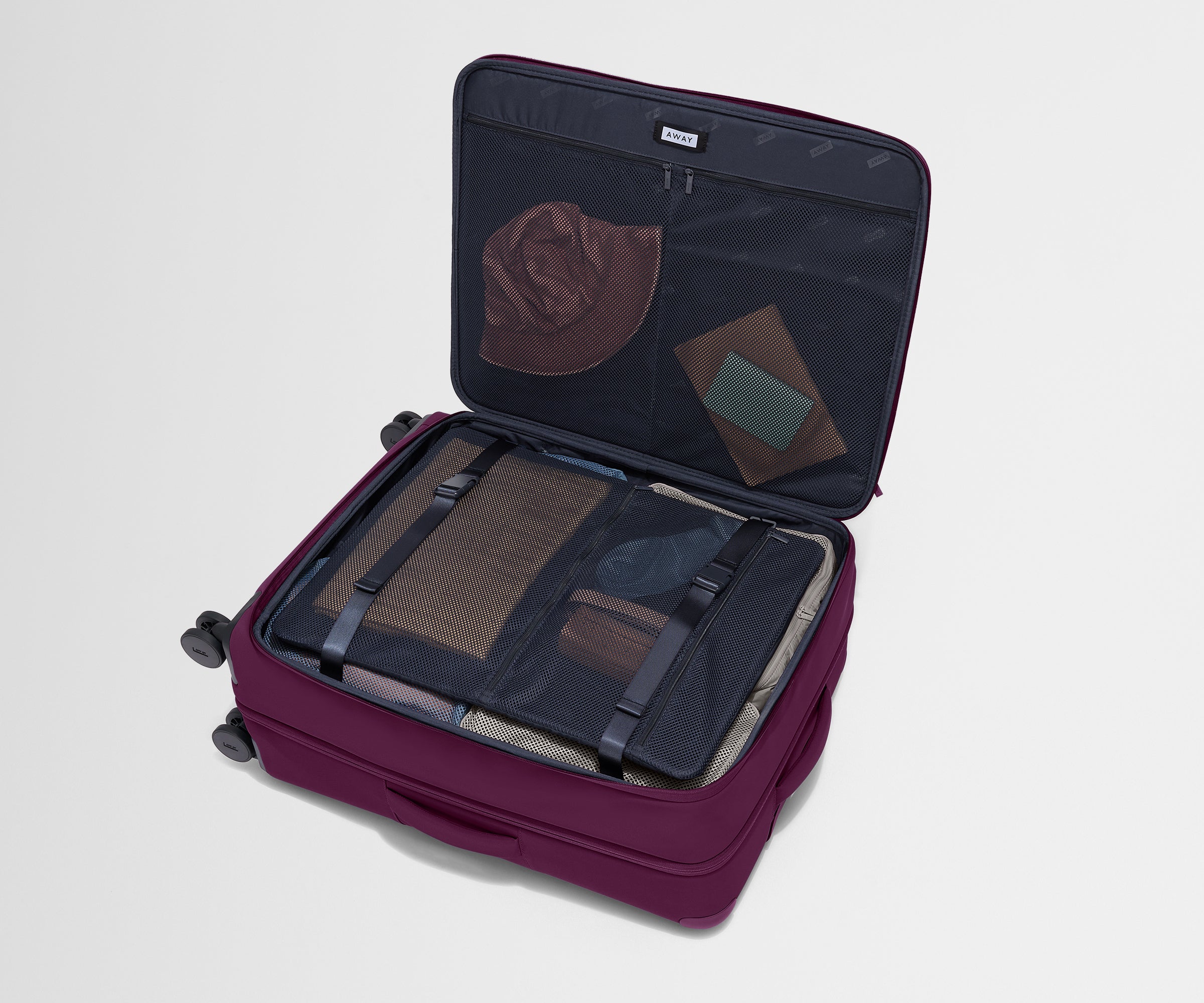 away-softside-large-valise-soute-violet-prune-extensible image 4