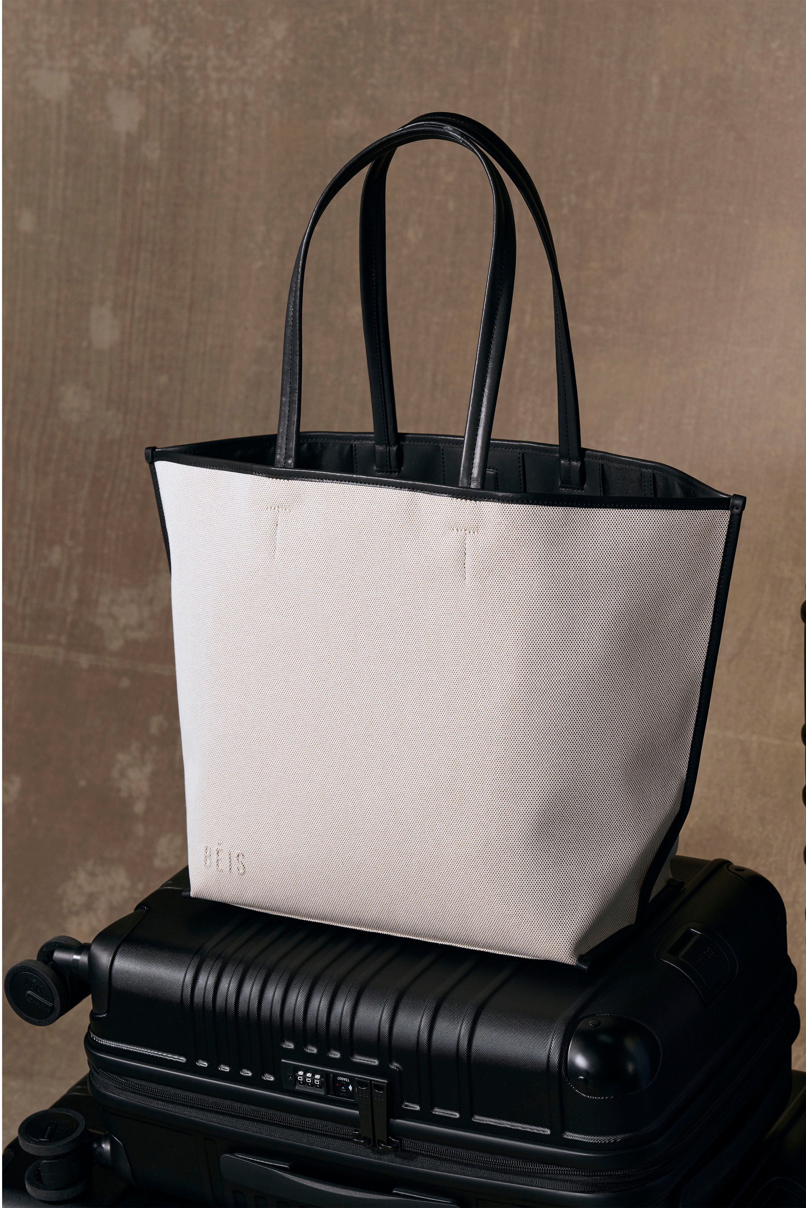beis-the-canvas-and-leather-tote-cabas-noir-toile-cuir image 4