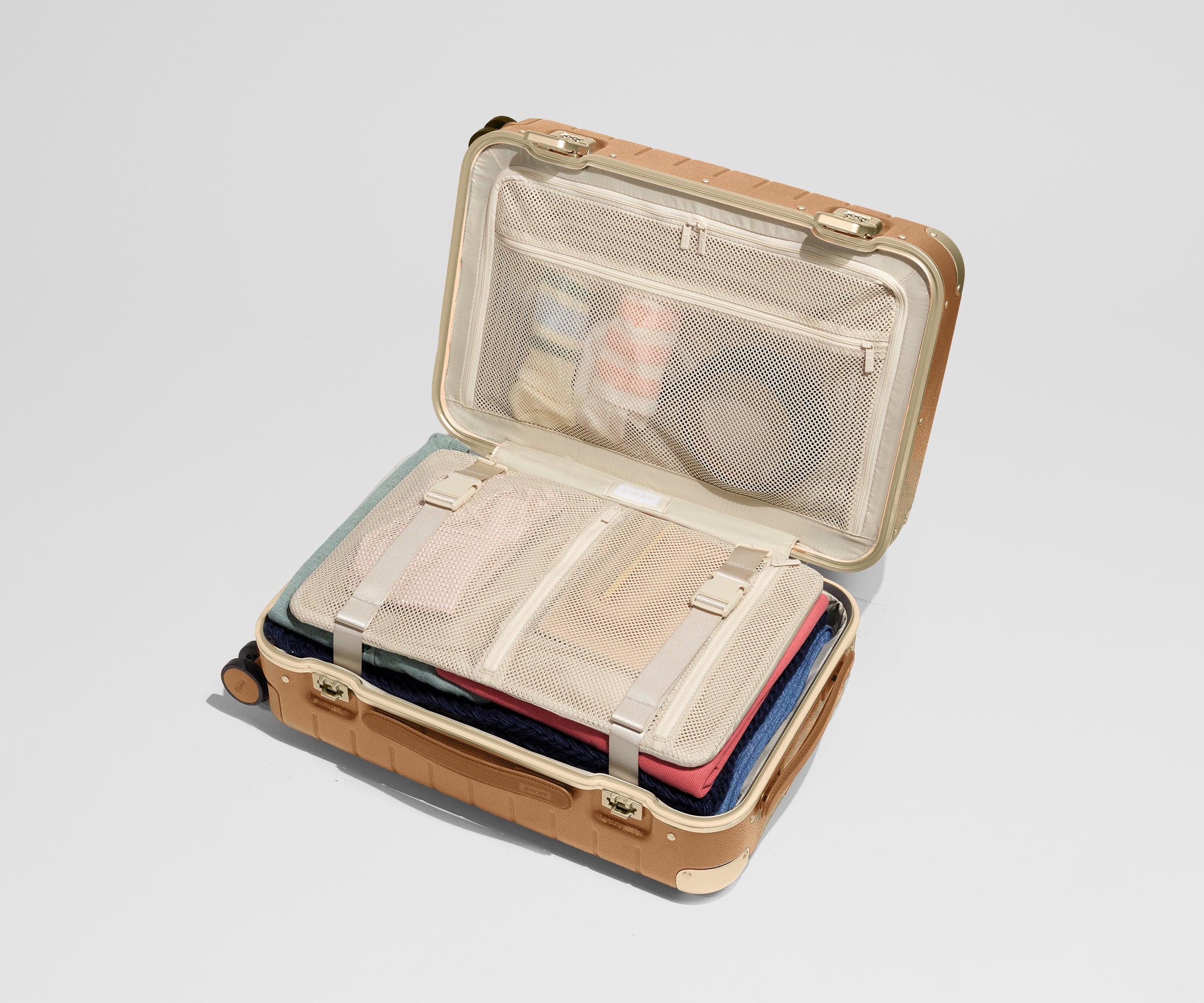 away-aluminum-edge-carry-on-valise-cabine-marron-cognac-alu image 5