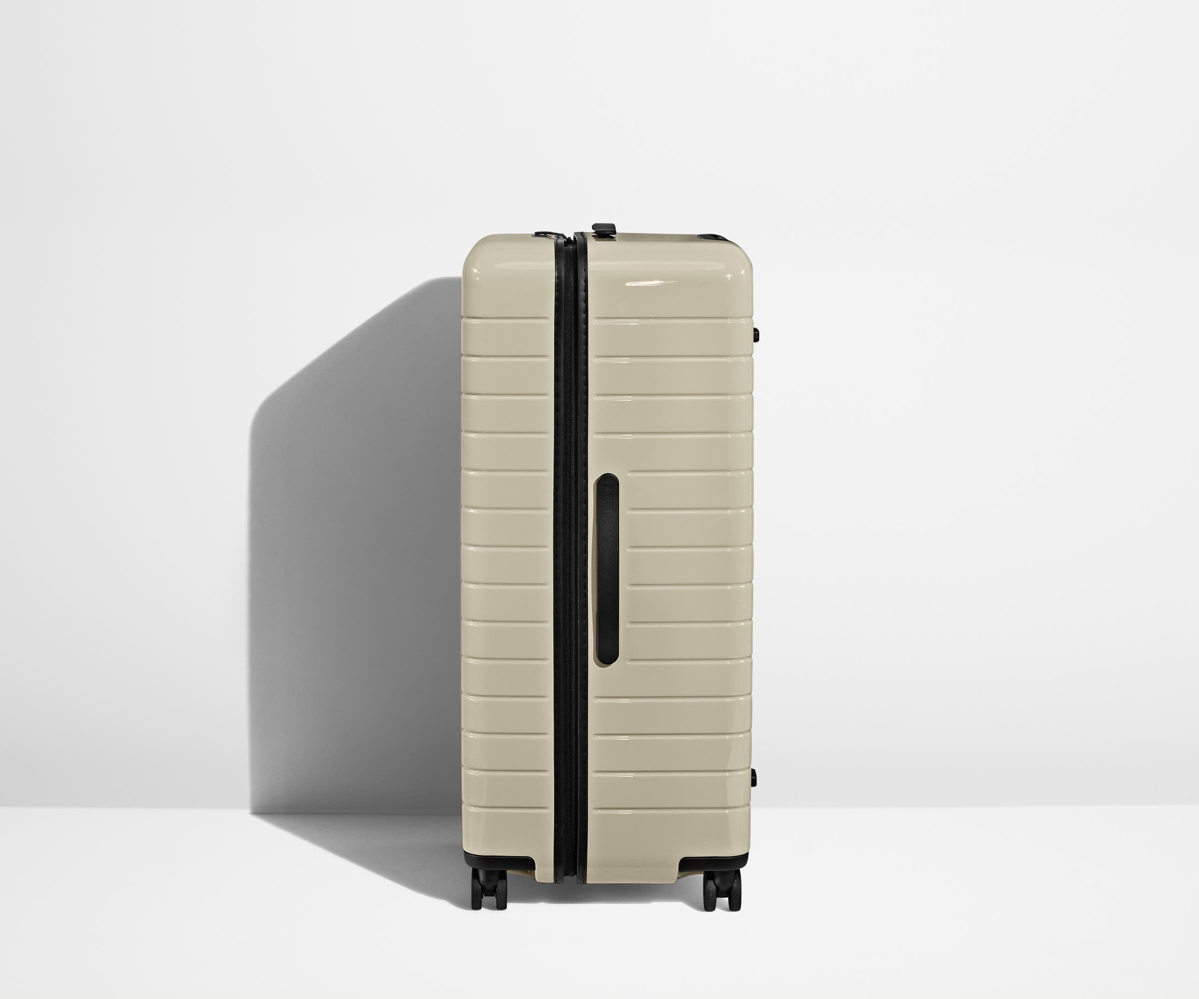 away-trunk-valise-soute-blanche-salt-white-gloss image 3