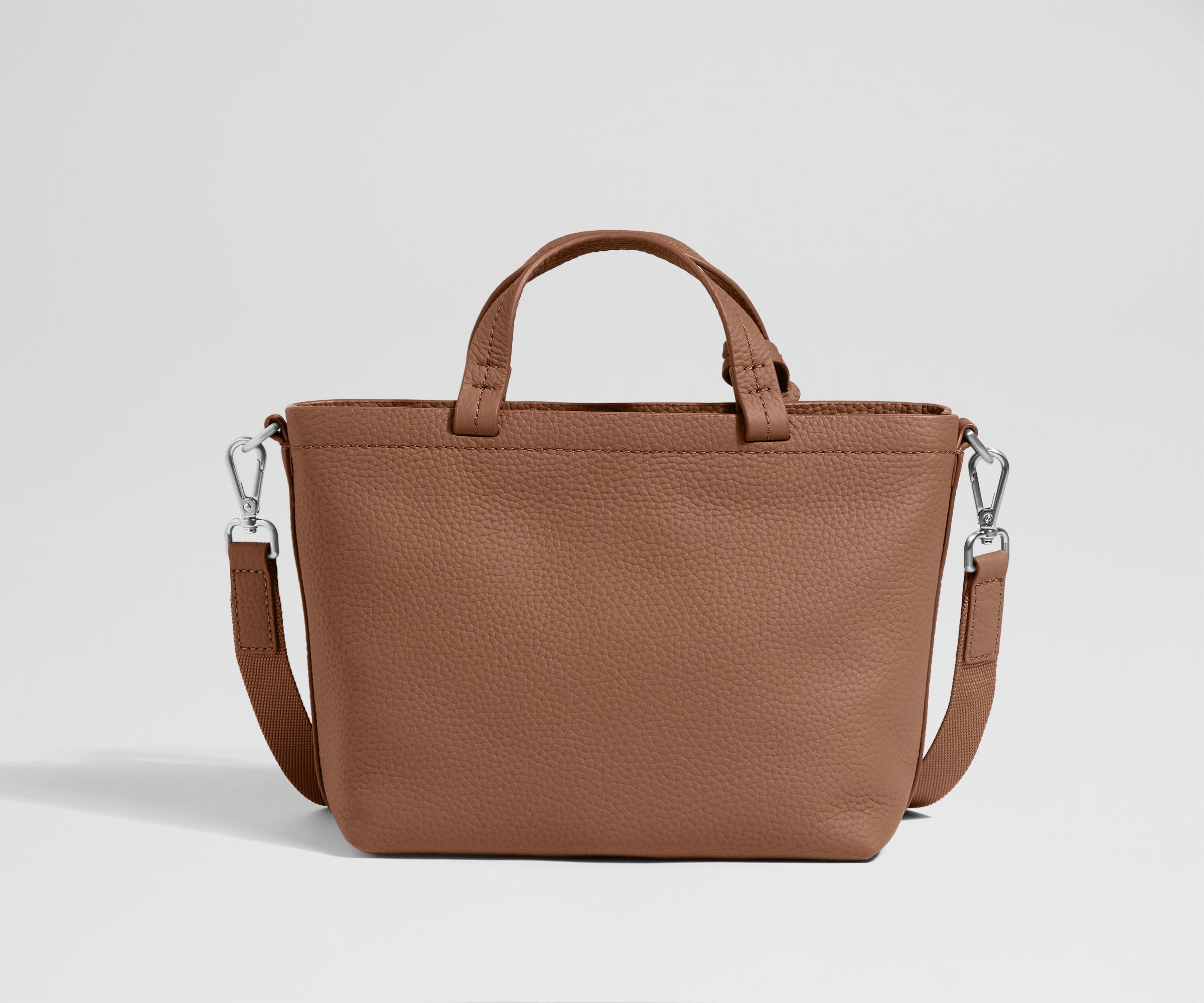 away-leather-crossbody-sac-bandouli-re-saddle-brown image 5