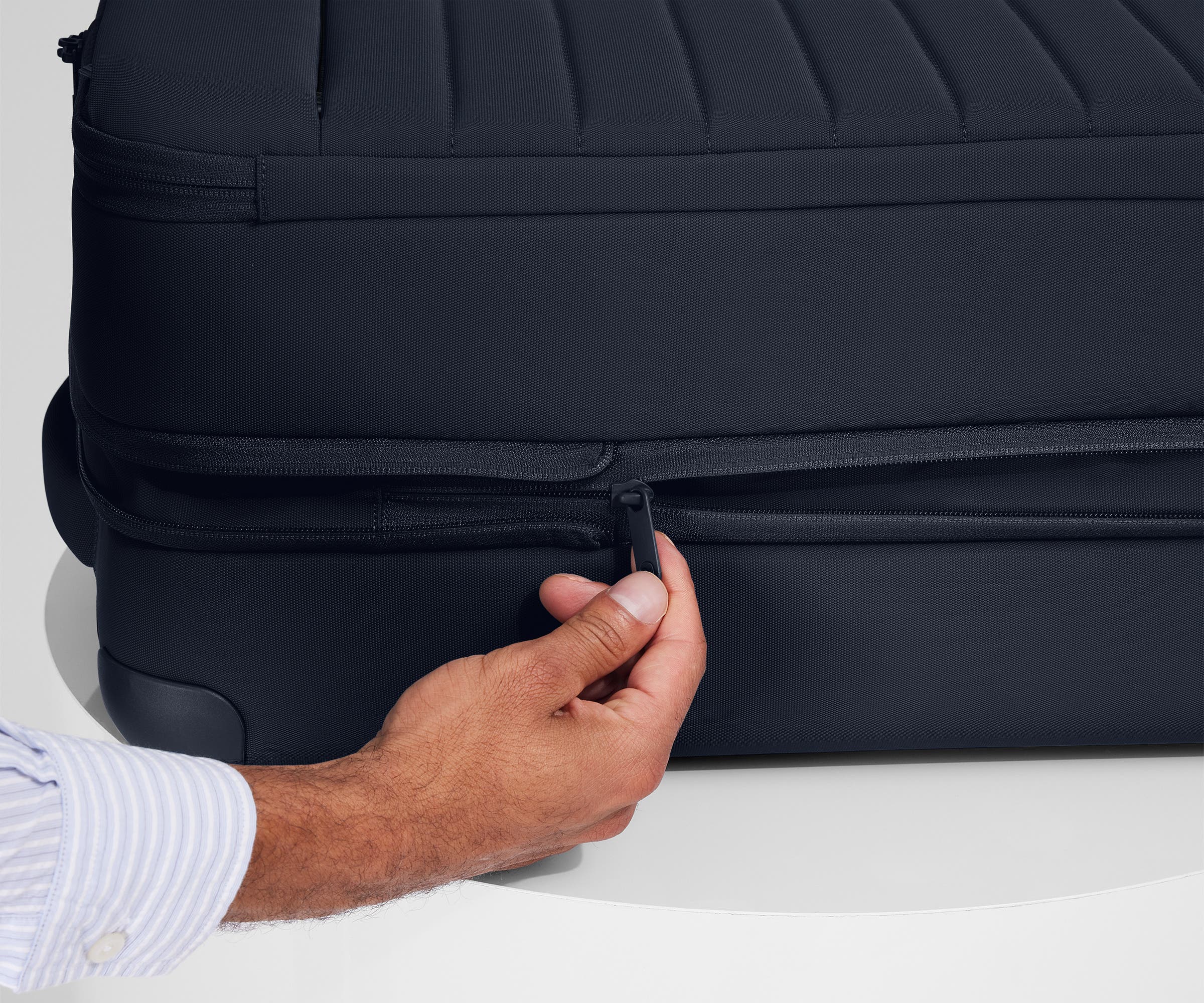 away-softside-large-valise-soute-navy-blue-souple image 6