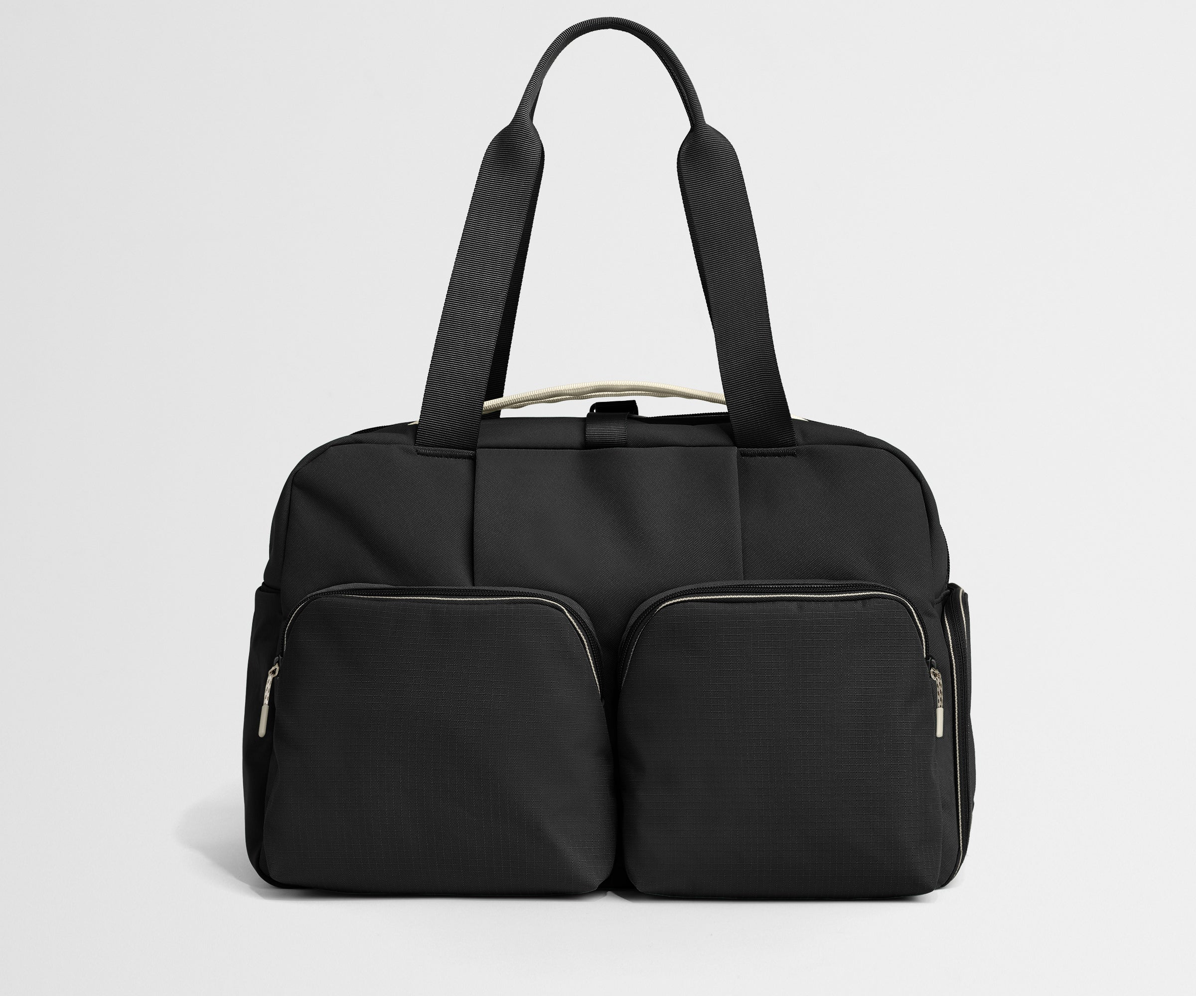 away-gym-bag-sac-de-sport-noir-jet-black-chaussures image 1