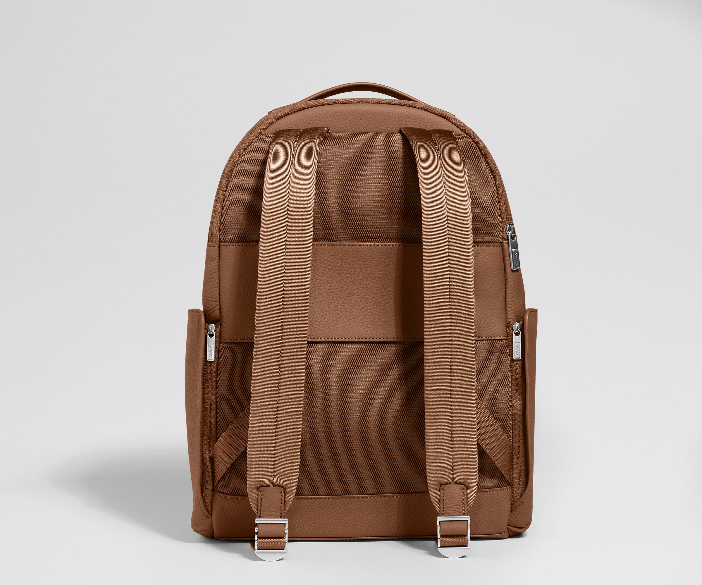 away-leather-backpack-sac-dos-cuir-marron-saddle image 6