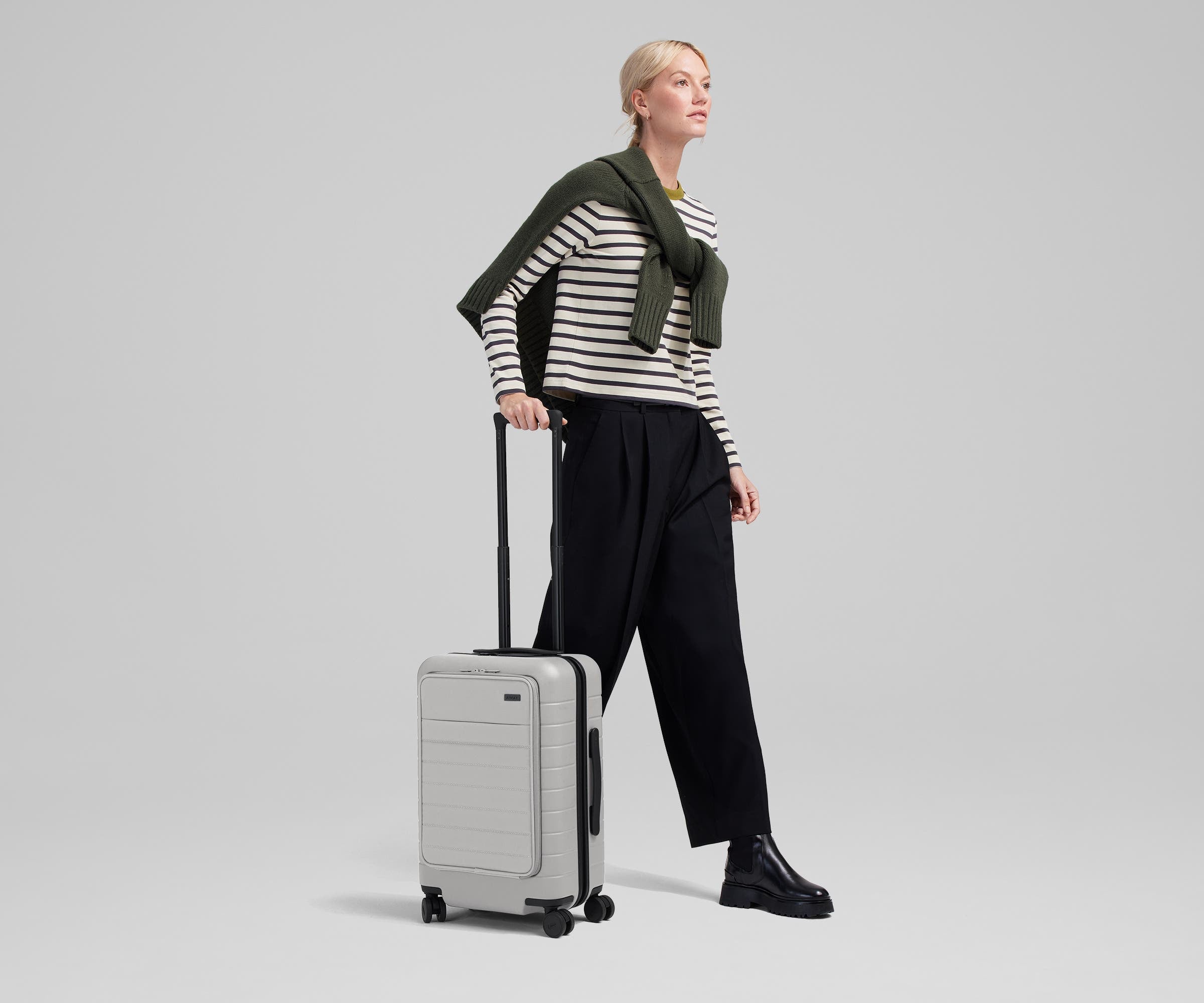 away-executive-carry-on-valise-cabine-cloud-gray image 4