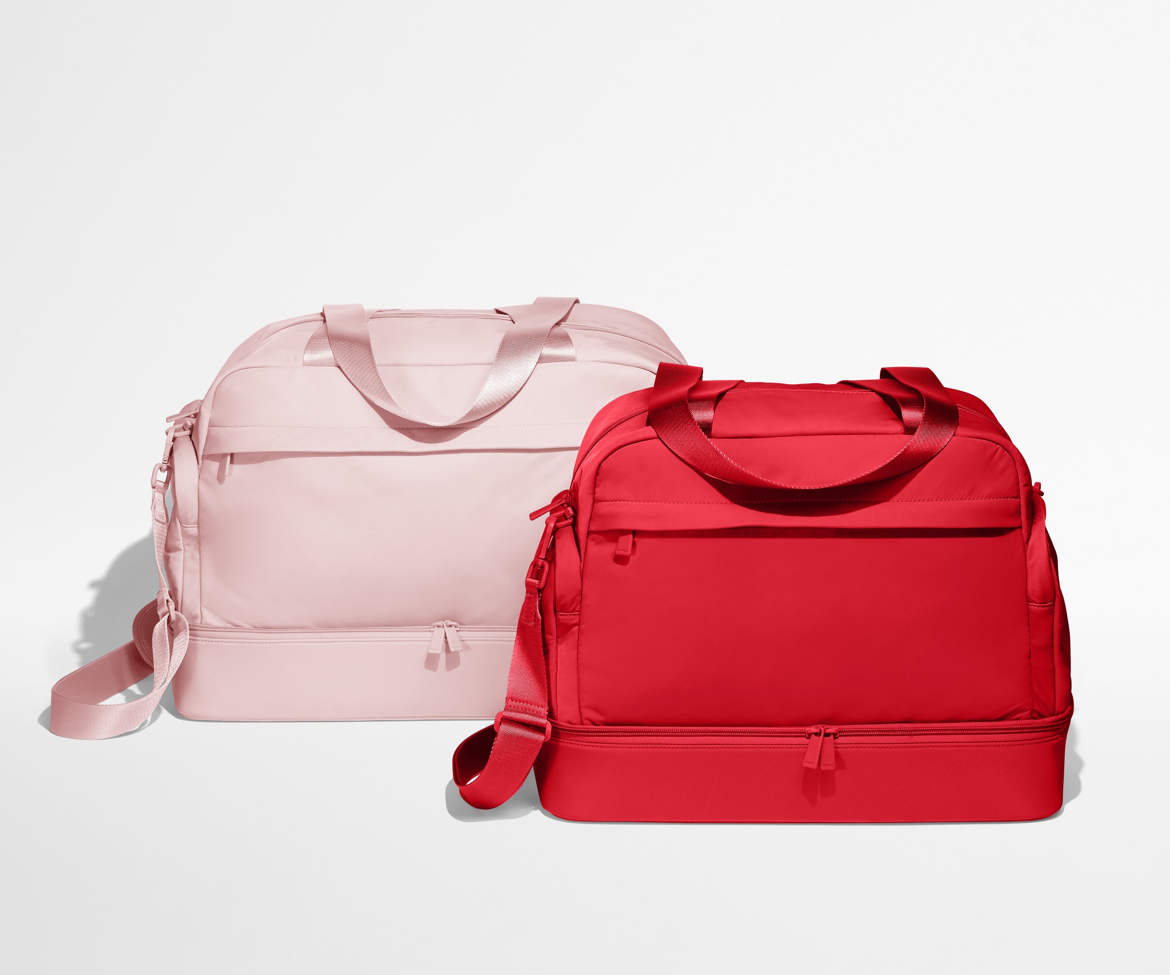 away-featherlight-overnight-sac-week-end-cherry-red image 8