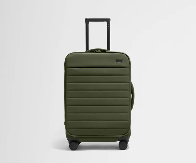 away-bigger-carry-on-valise-cabine-vert-olive-souple image 1