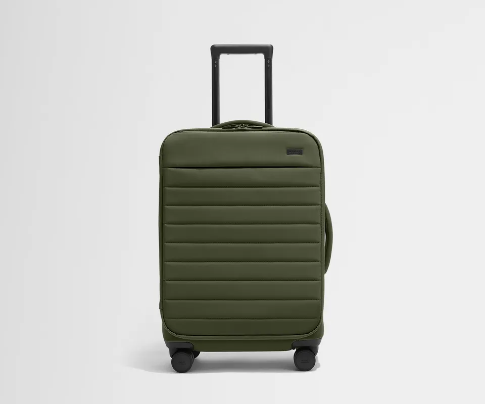 away-bigger-carry-on-valise-cabine-vert-olive-souple image 1