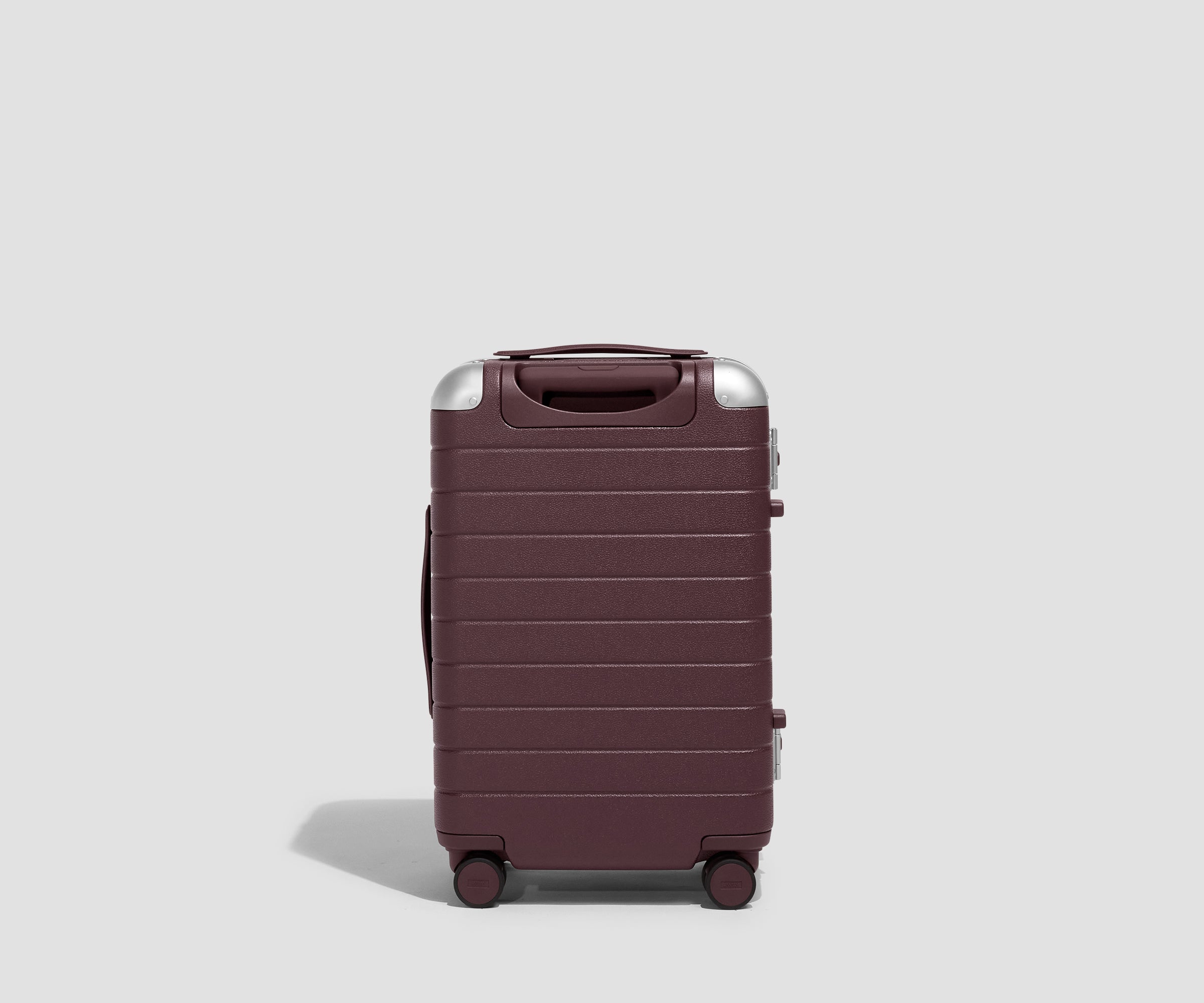 away-aluminum-edge-valise-cabine-oxblood-red-aluminium image 6