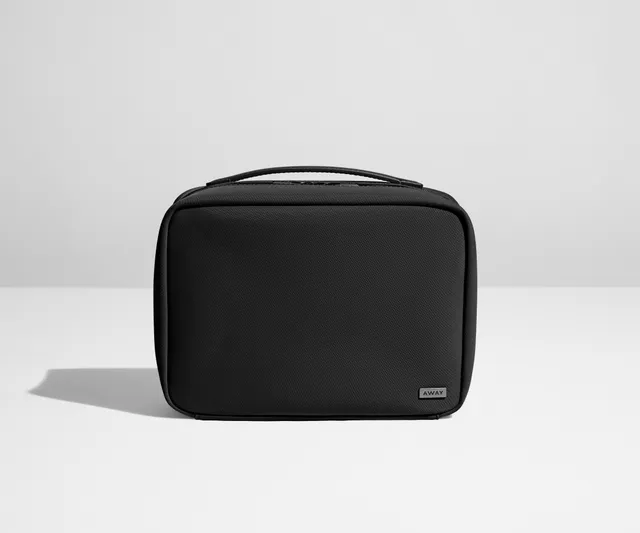 away-hanging-toiletry-bag-trousse-toilette-jet-black-crochet image 1