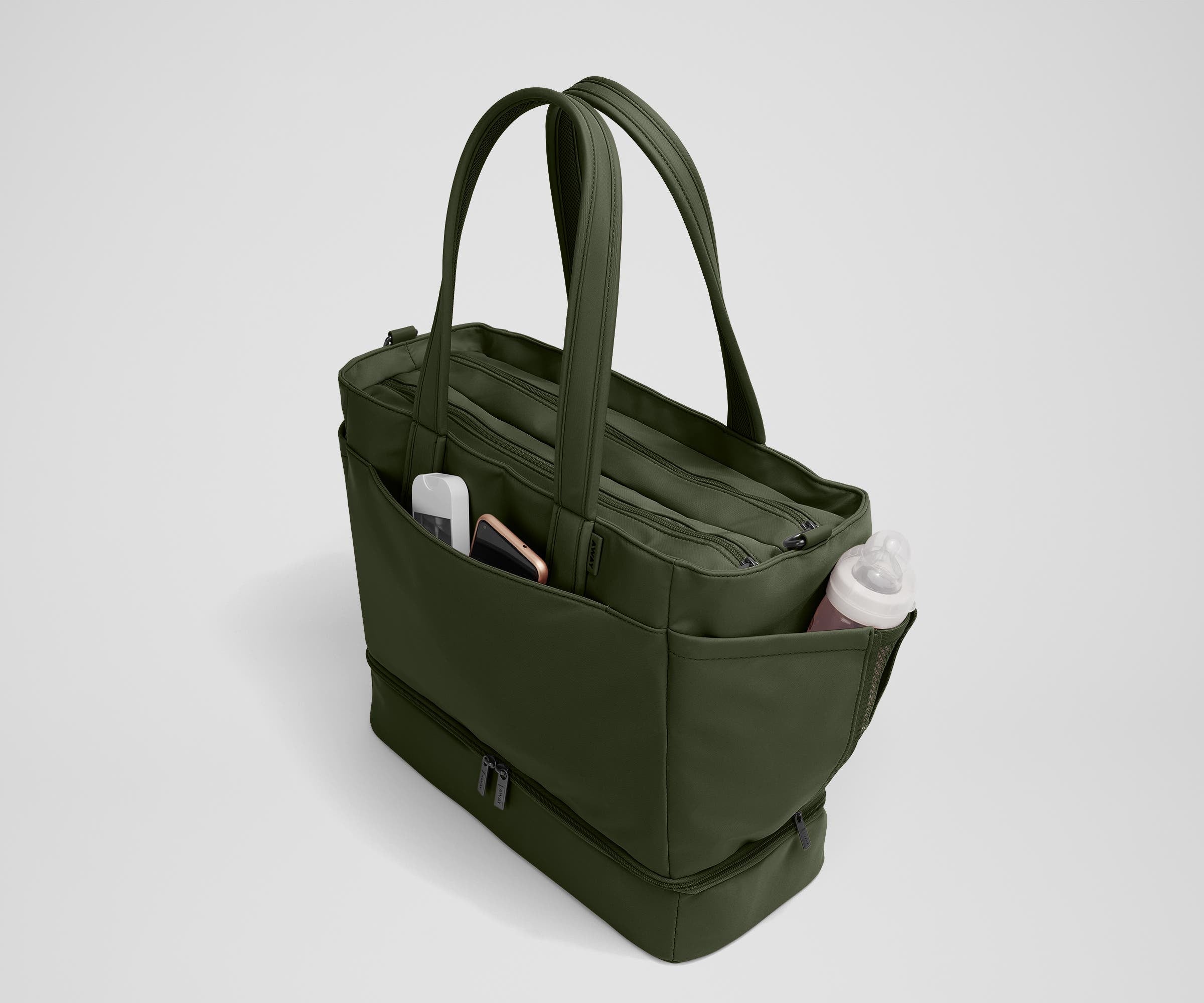 away-double-diaper-tote-sac-langer-olive-green-familial image 3