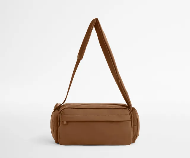away-featherlight-cargo-pack-sac-banane-amaro-brown image 1