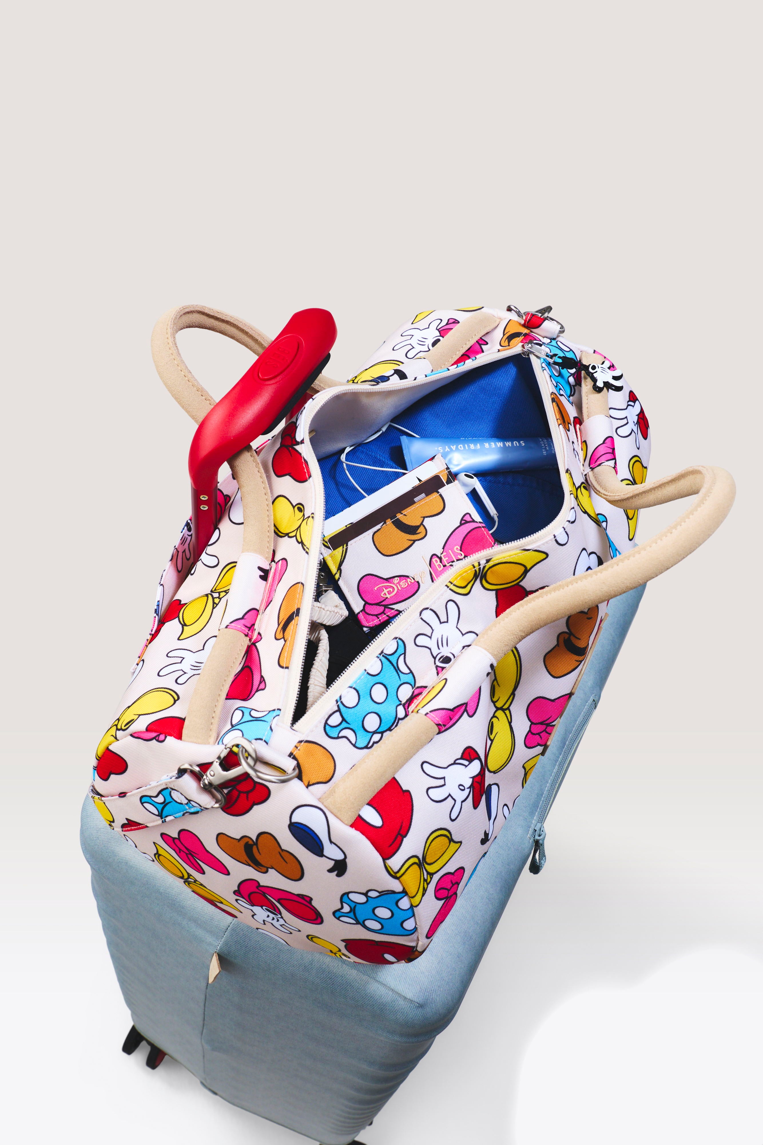beis-the-disney-medium-duffle-sac-voyage-mickey-friends image 2