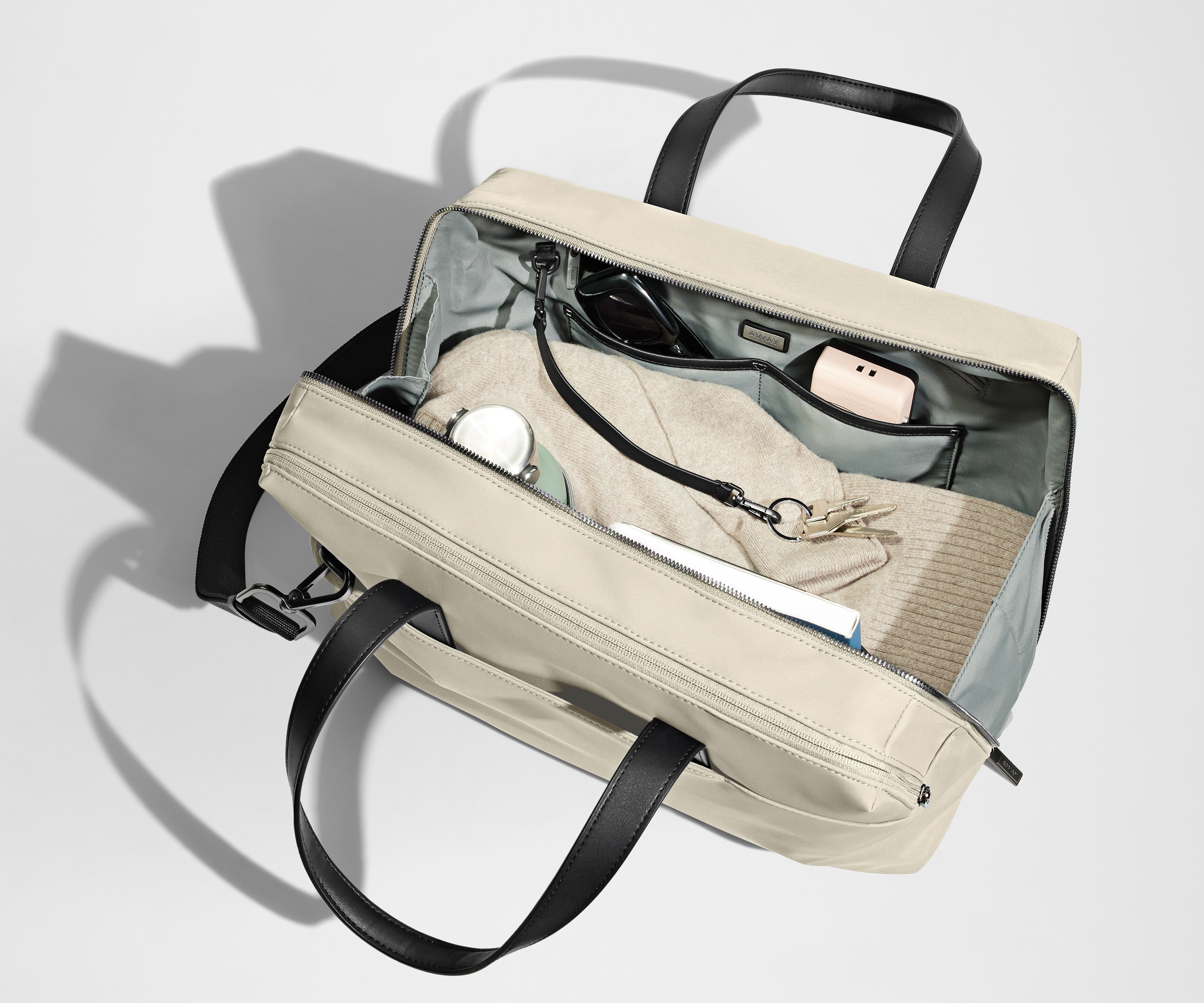 away-crossbody-the-everywhere-bag-sac-bandouli-re-blanc image 4