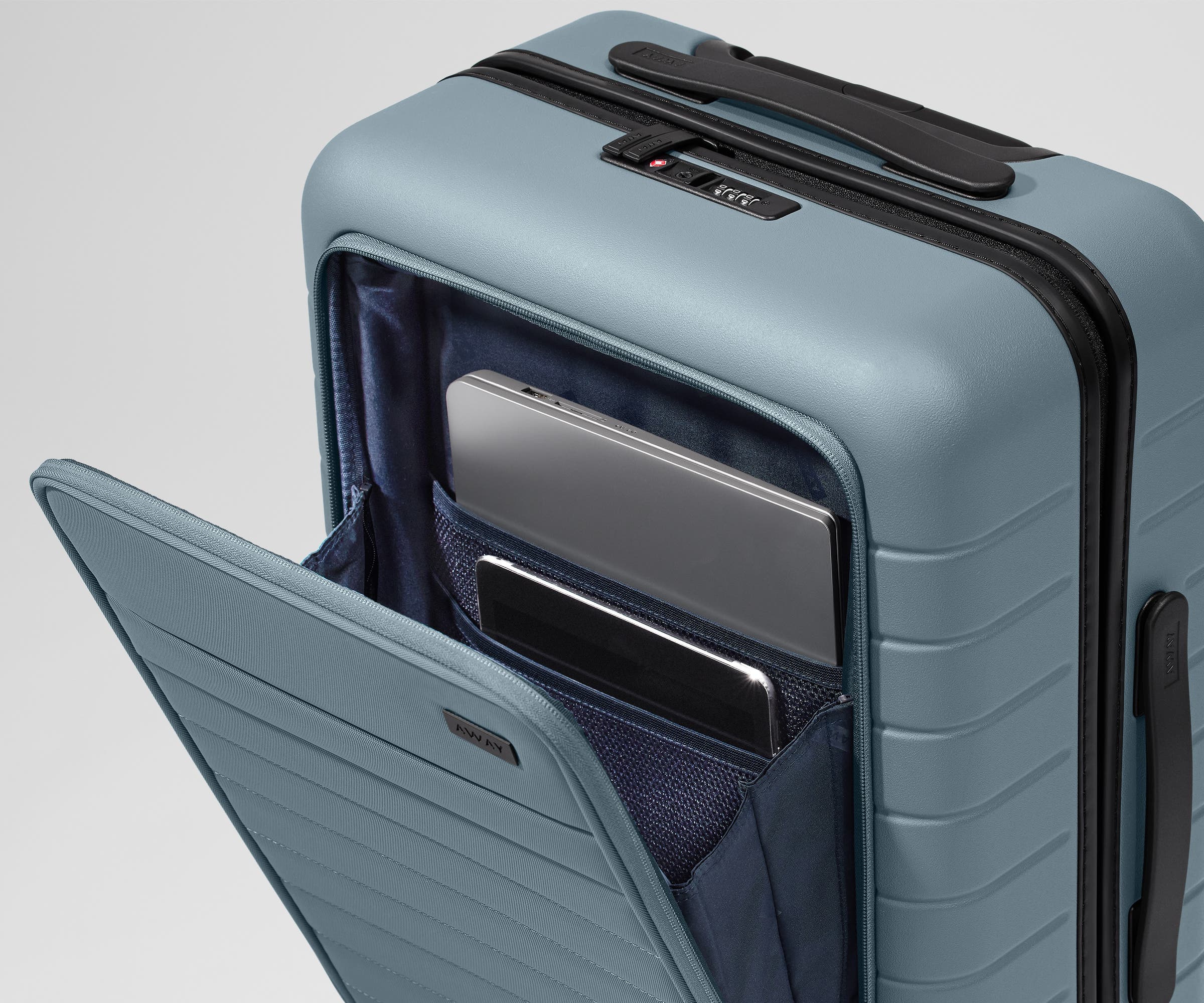 away-executive-carry-on-valise-cabine-coast-blue-ordinateur image 5