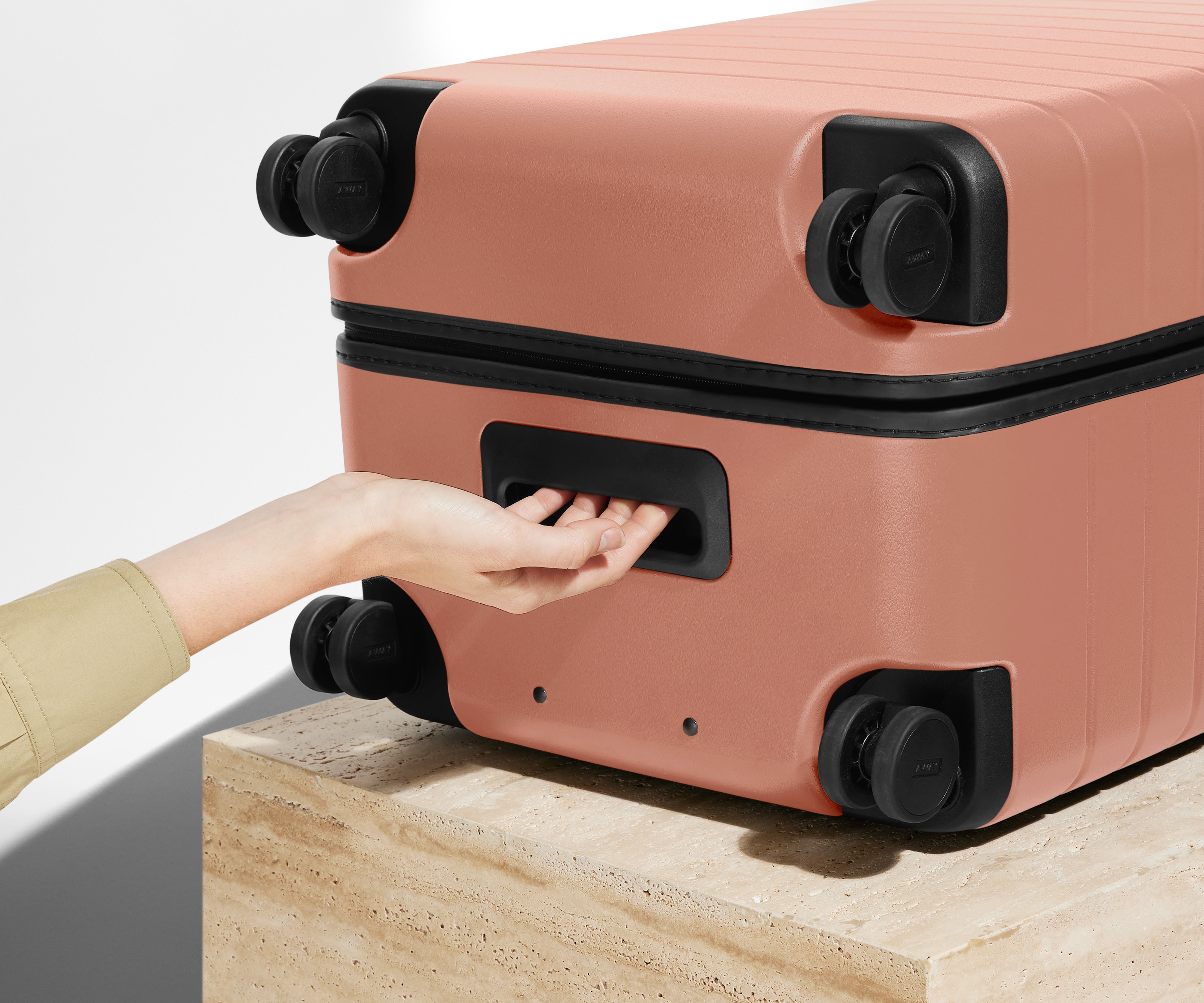 away-trunk-valise-soute-clay-pink-grande-capacit image 6