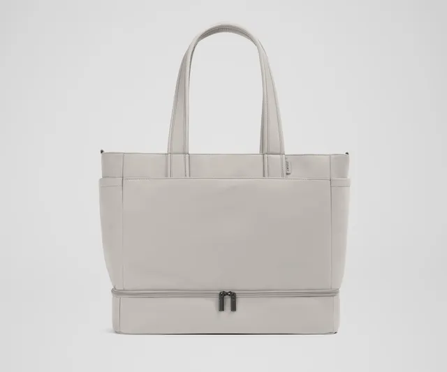 away-double-diaper-tote-sac-langer-gris-cloud-gray image 1